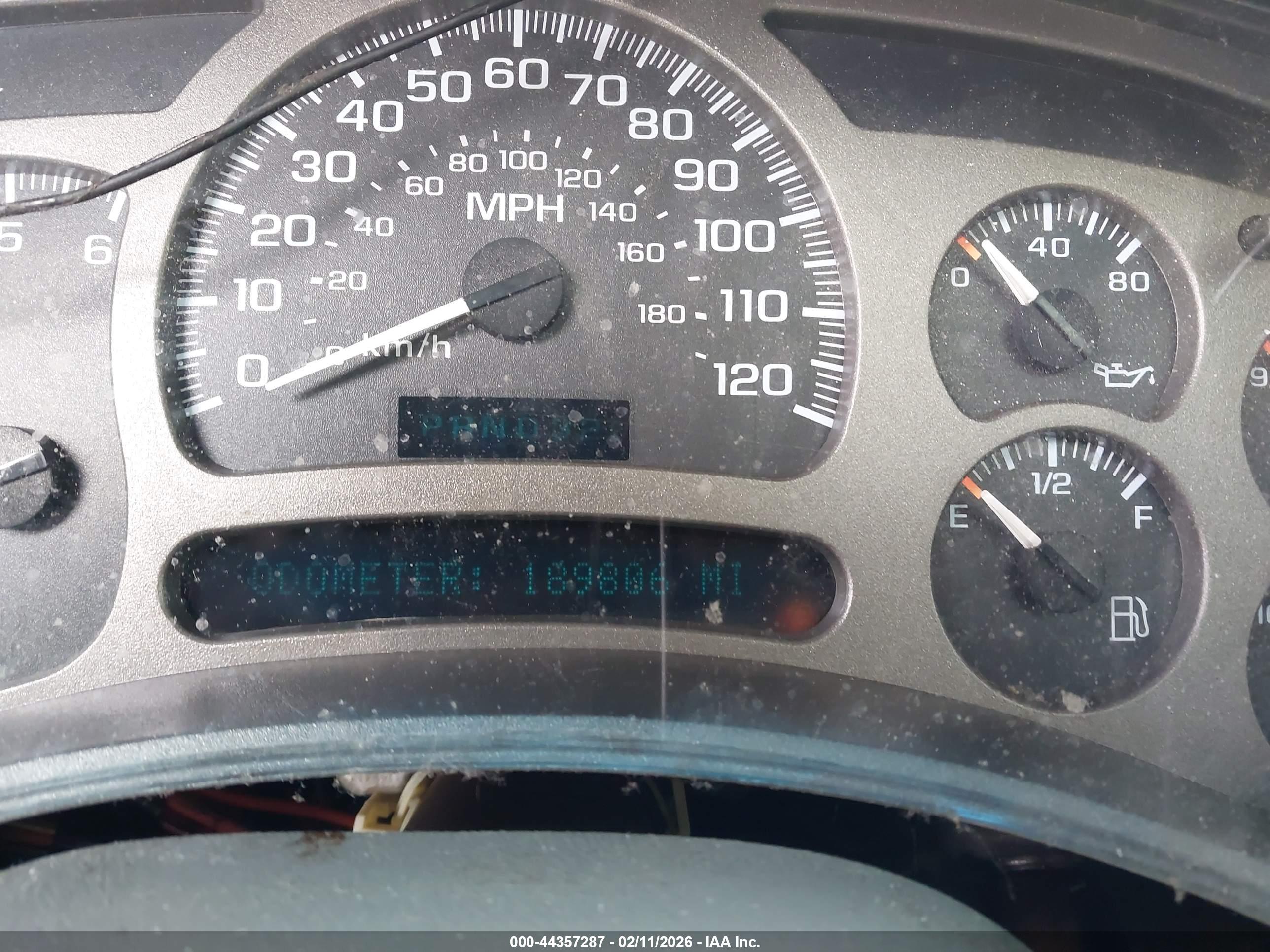 GMC YUKON image 7