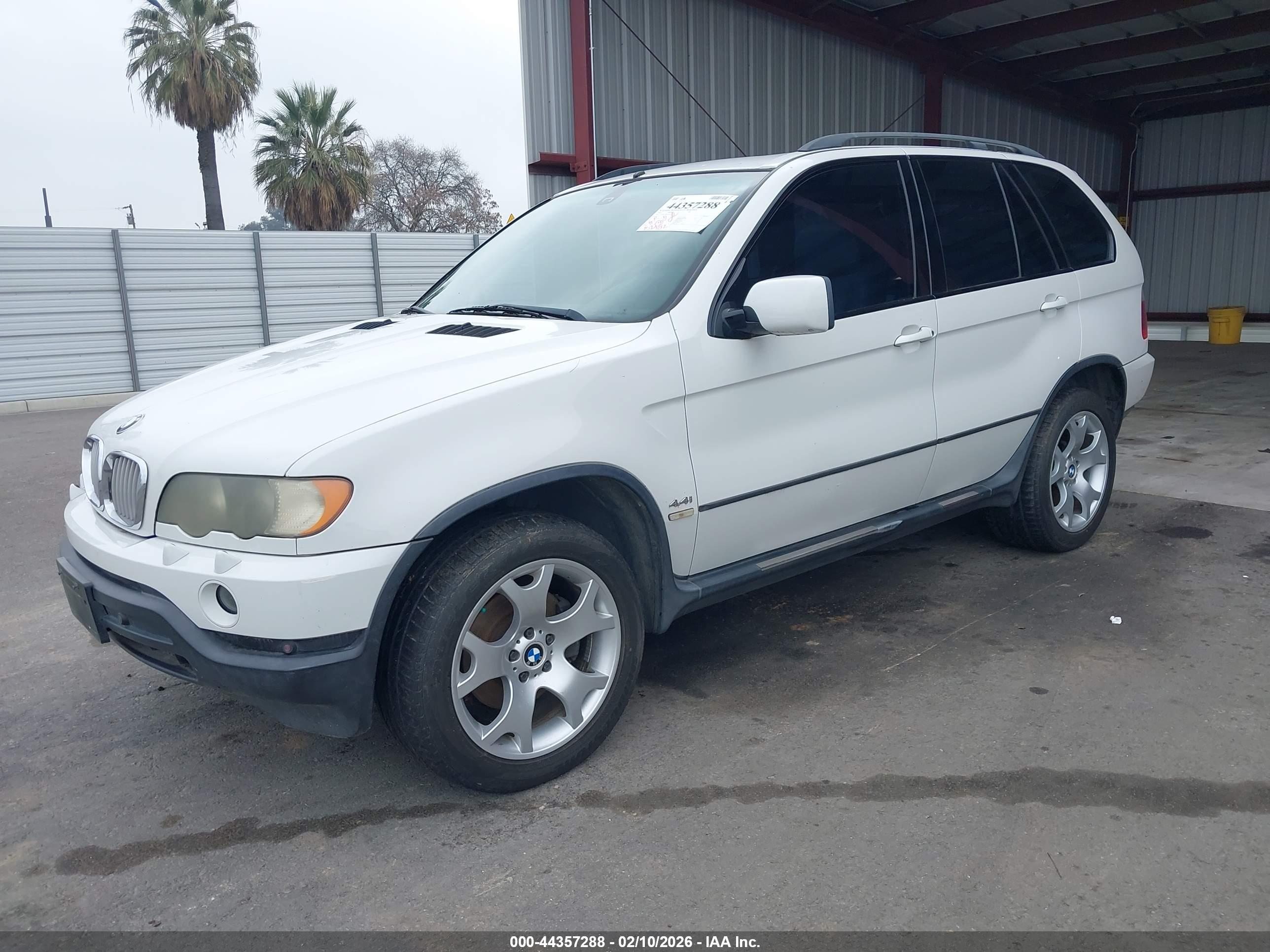 BMW X5 image 2