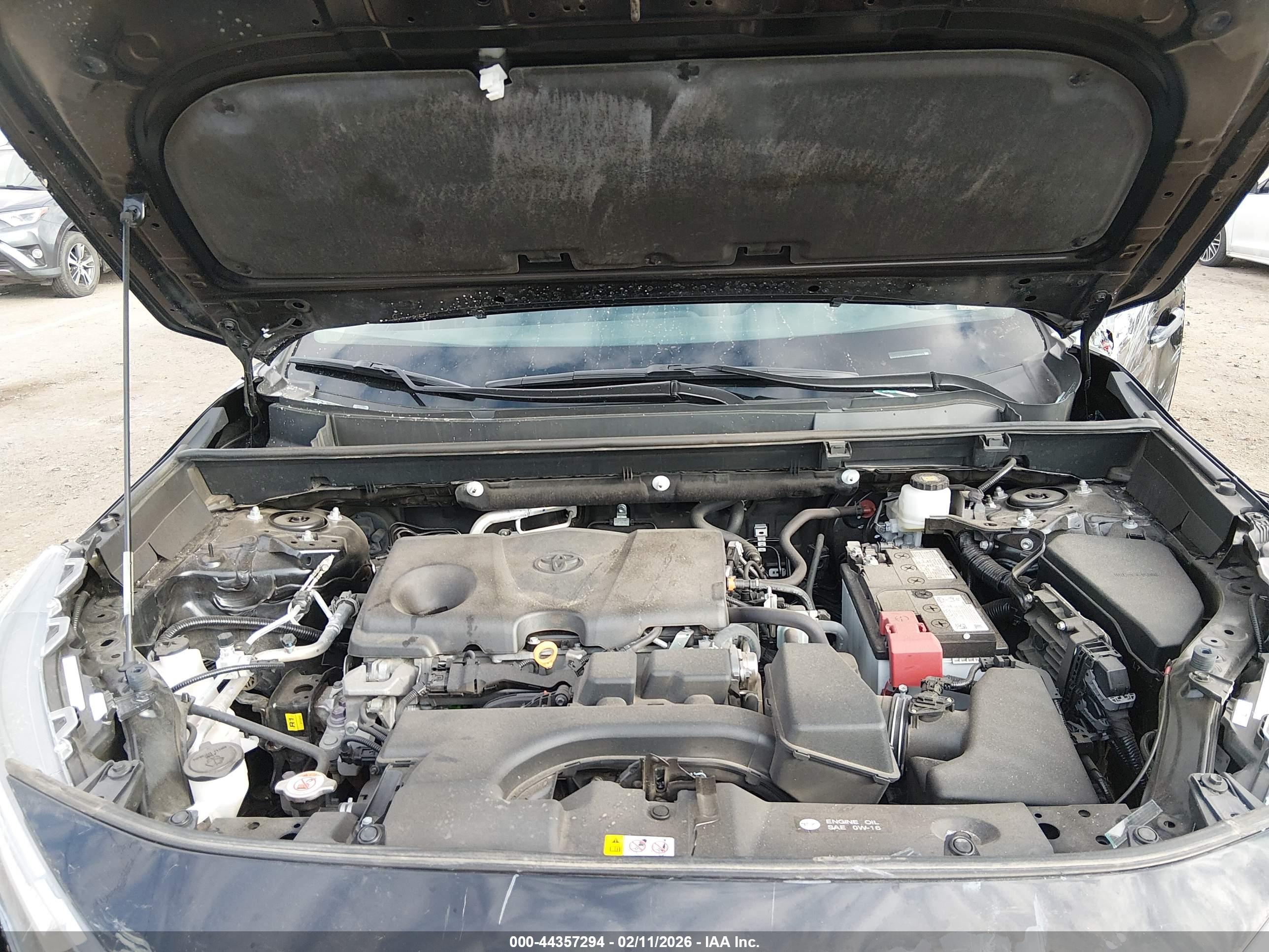 TOYOTA RAV4 image 10