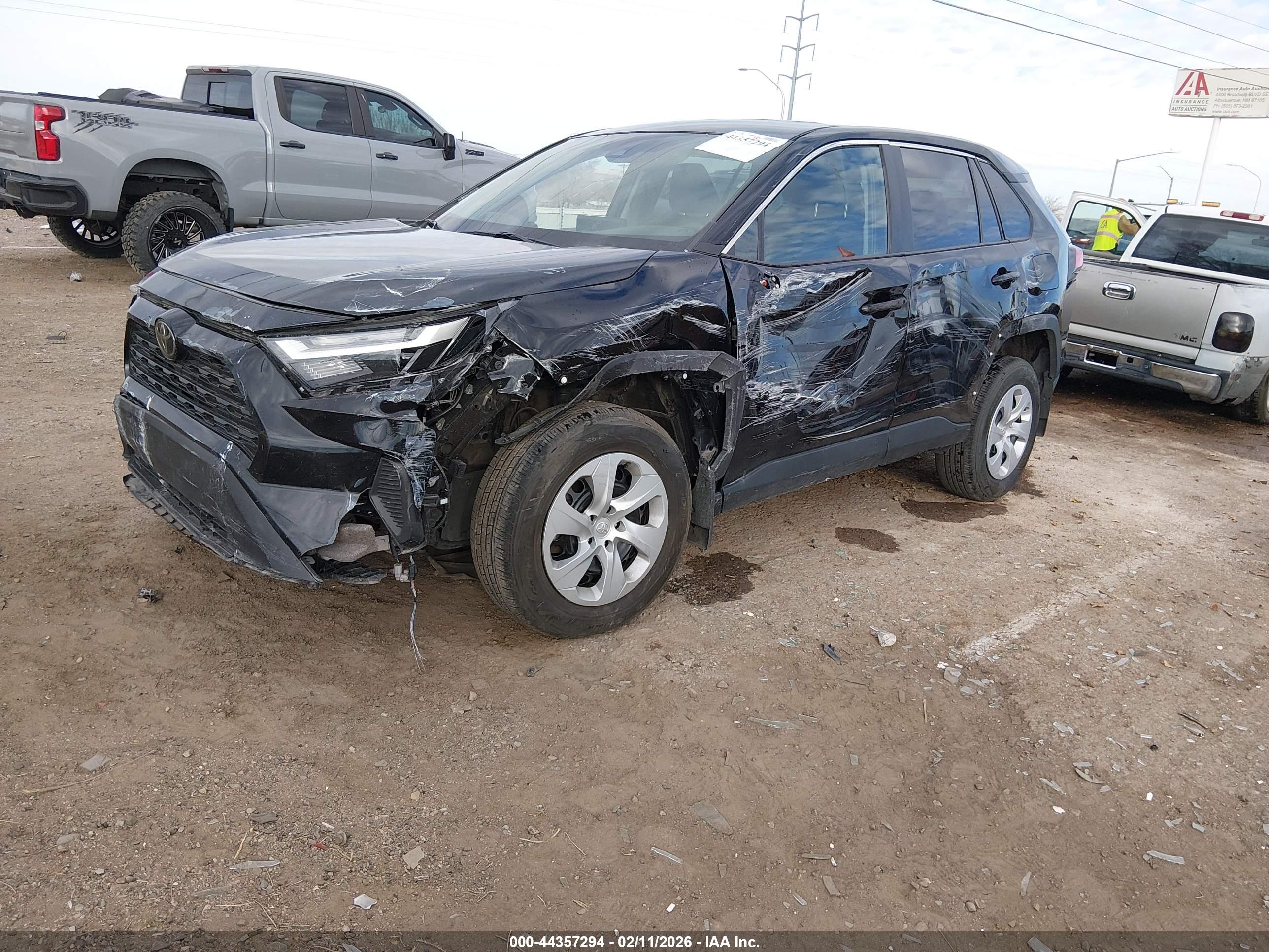 TOYOTA RAV4 image 2