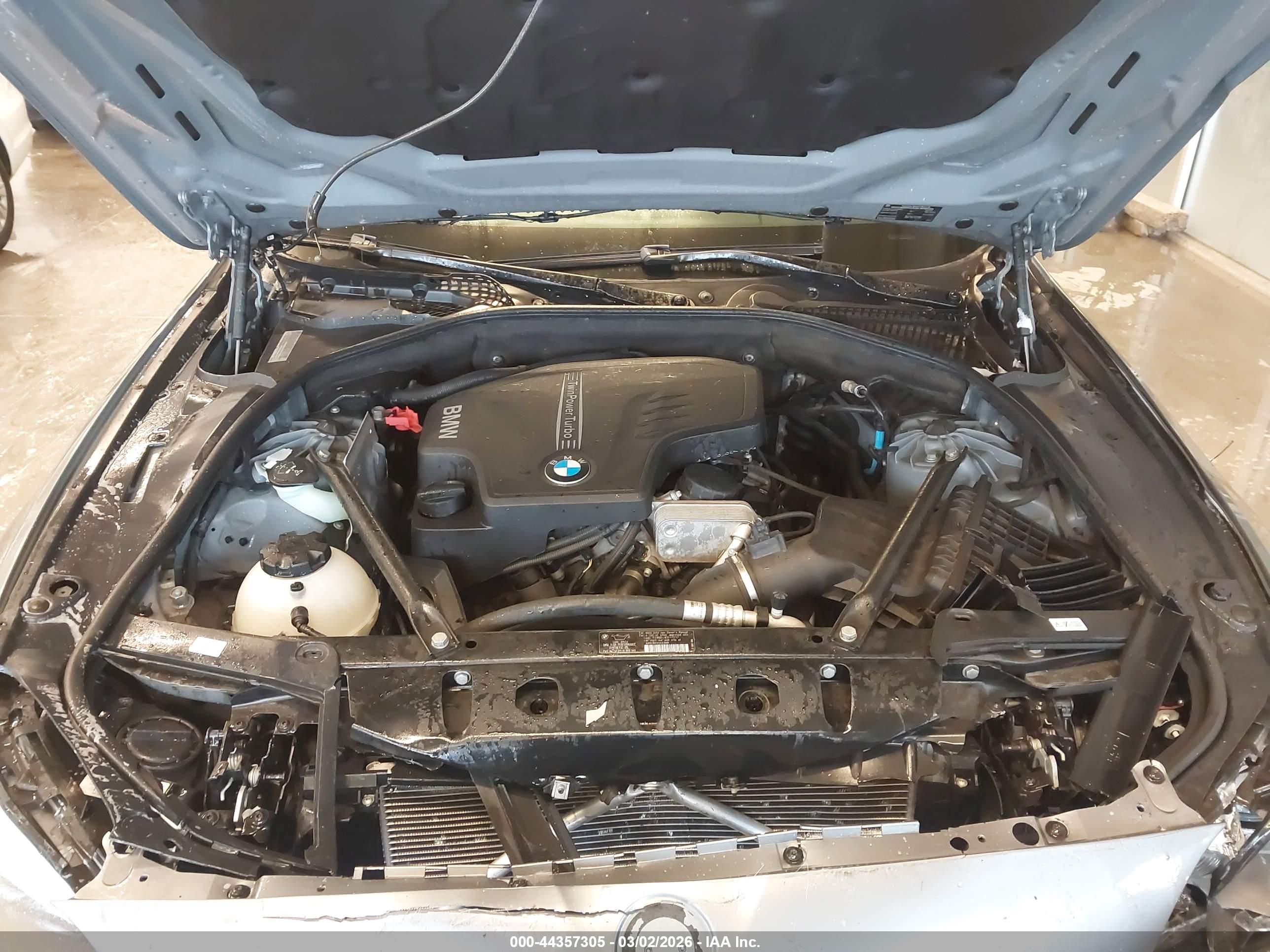 BMW 528I image 10