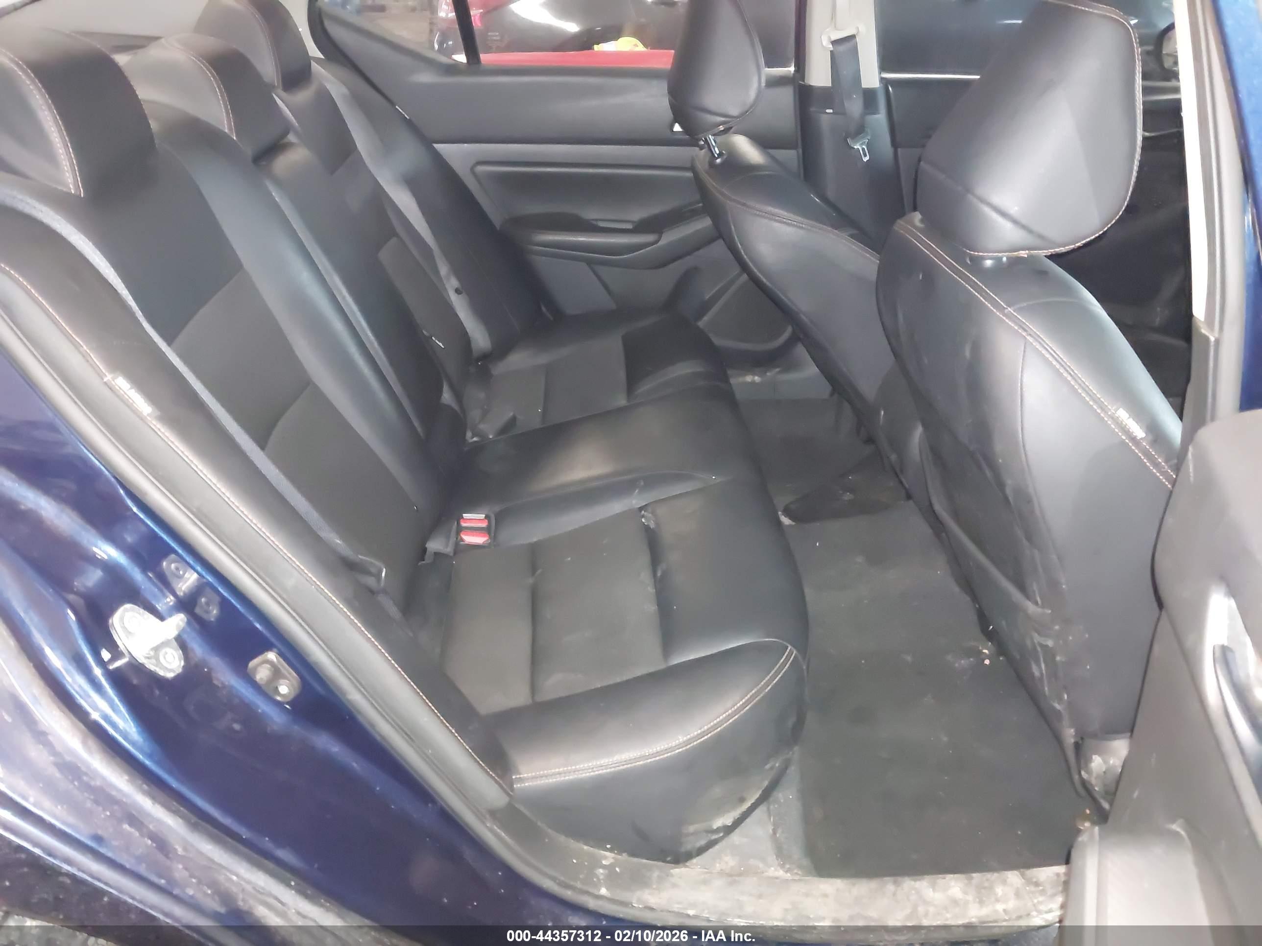 NISSAN ALTIMA image 8
