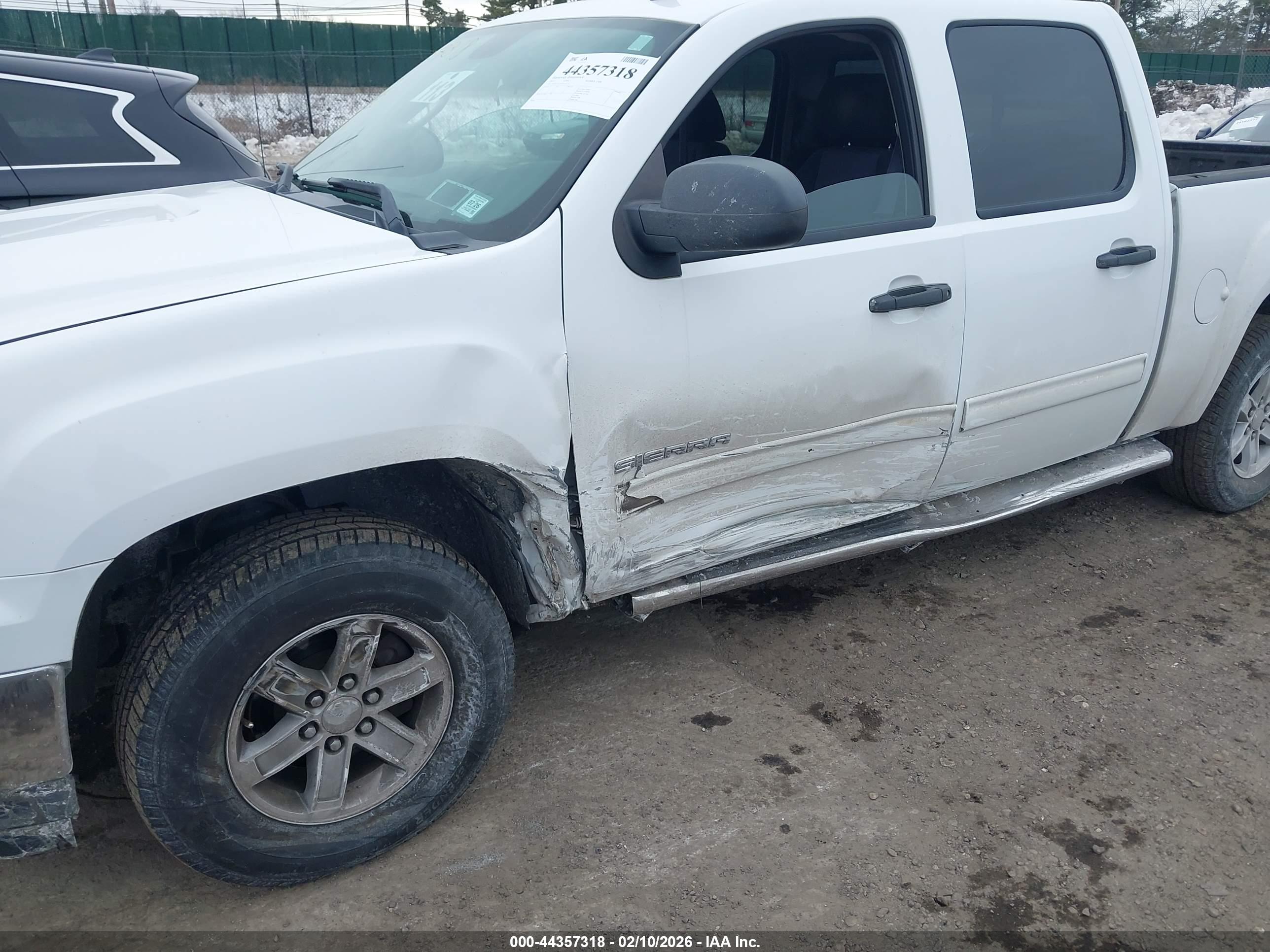 GMC SIERRA image 6