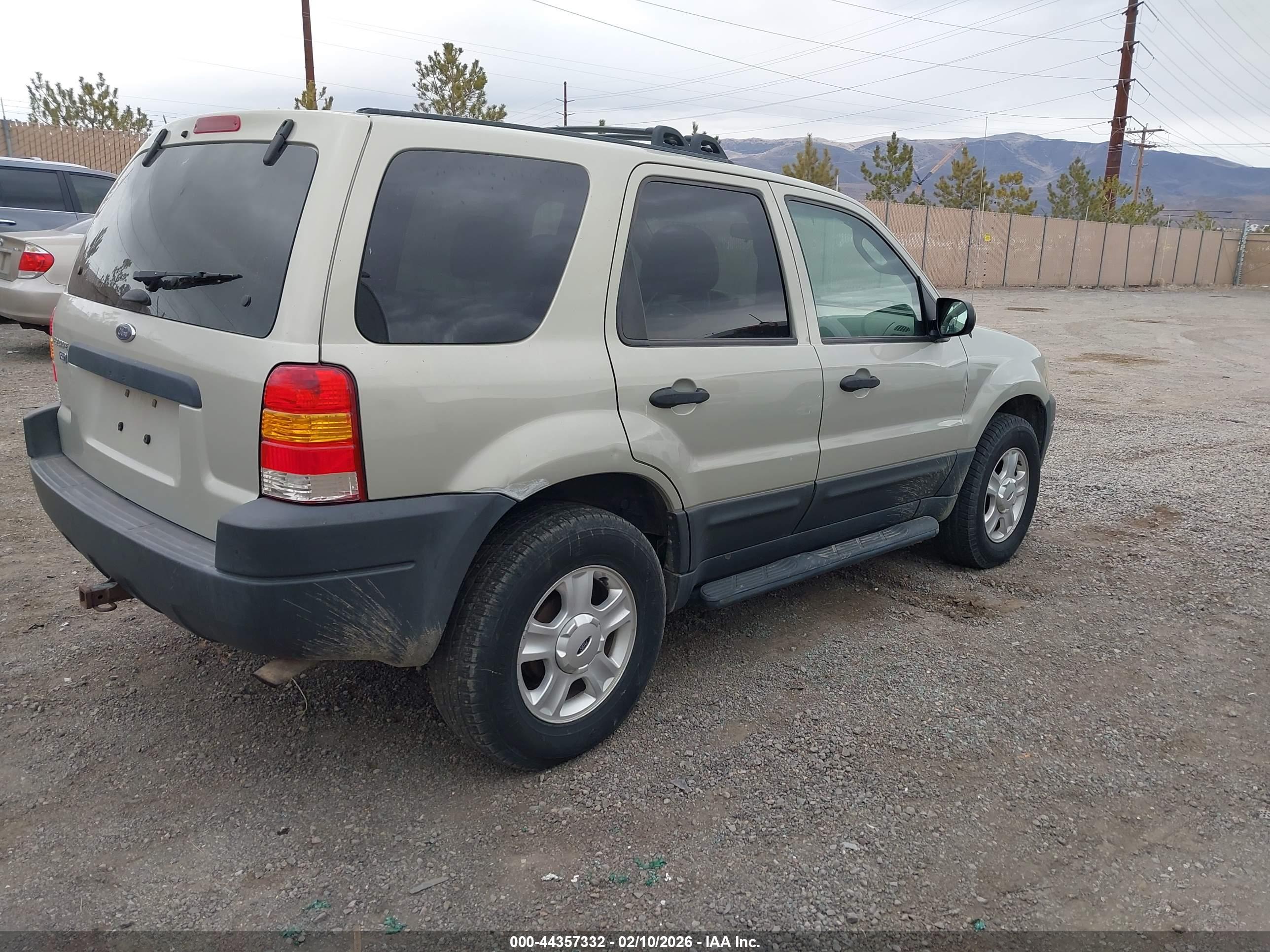 FORD ESCAPE image 4