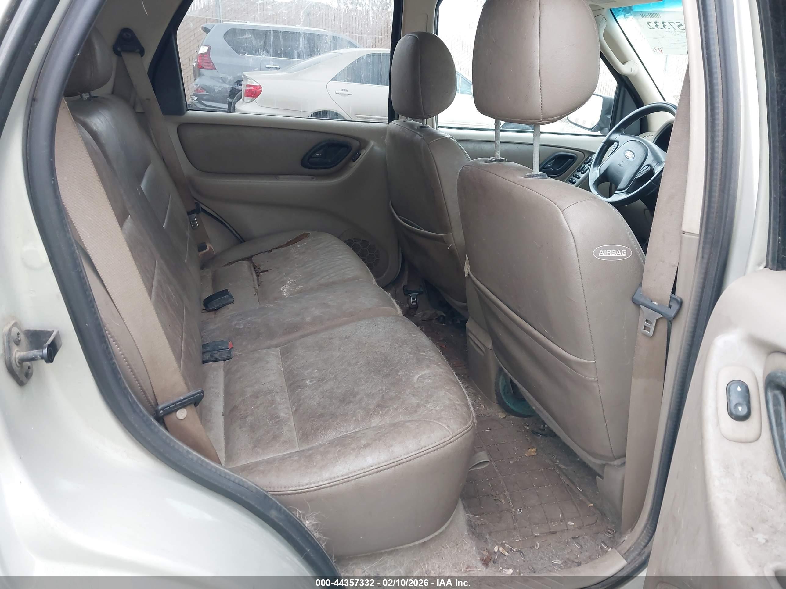 FORD ESCAPE image 8