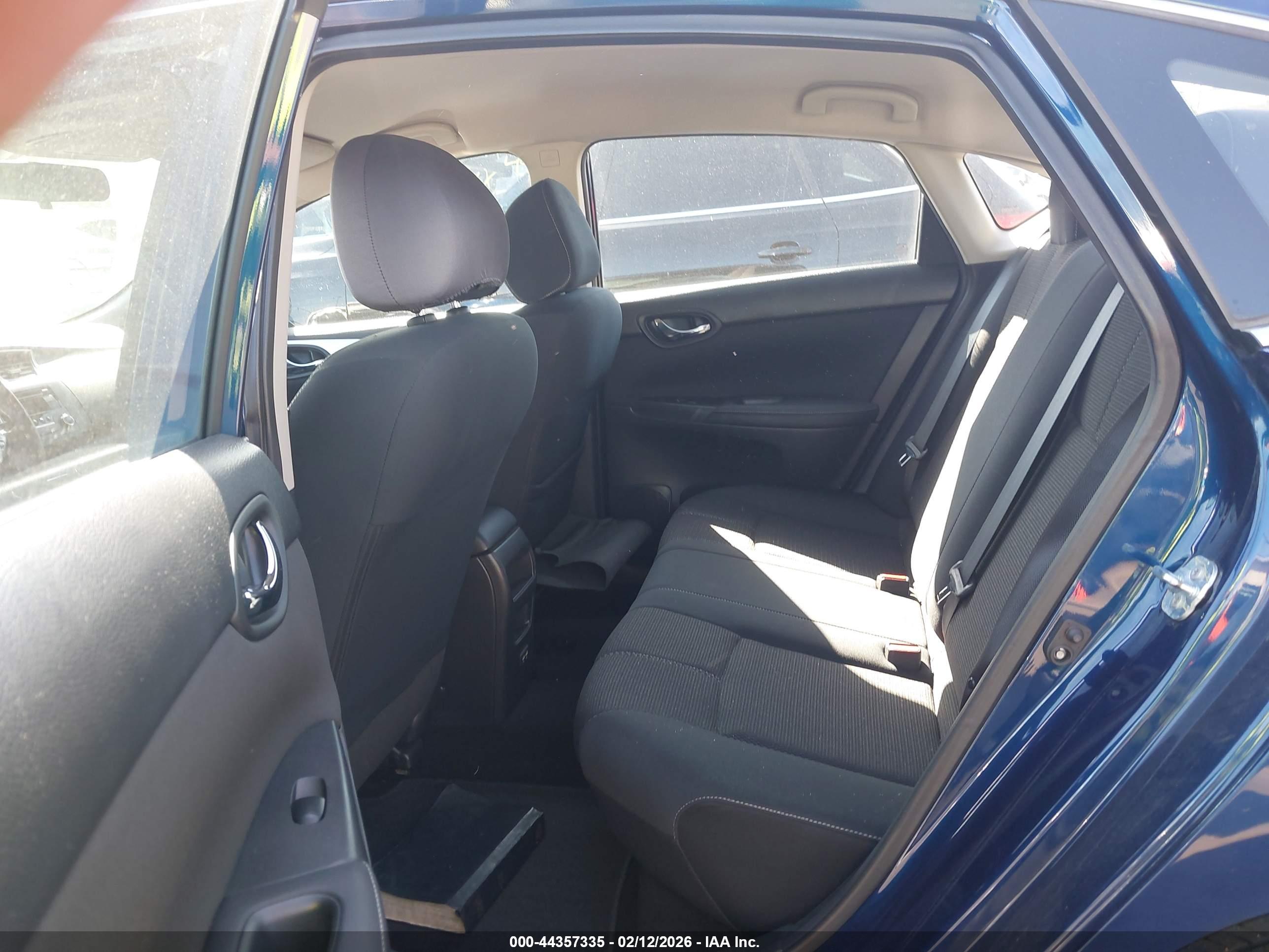NISSAN SENTRA image 8