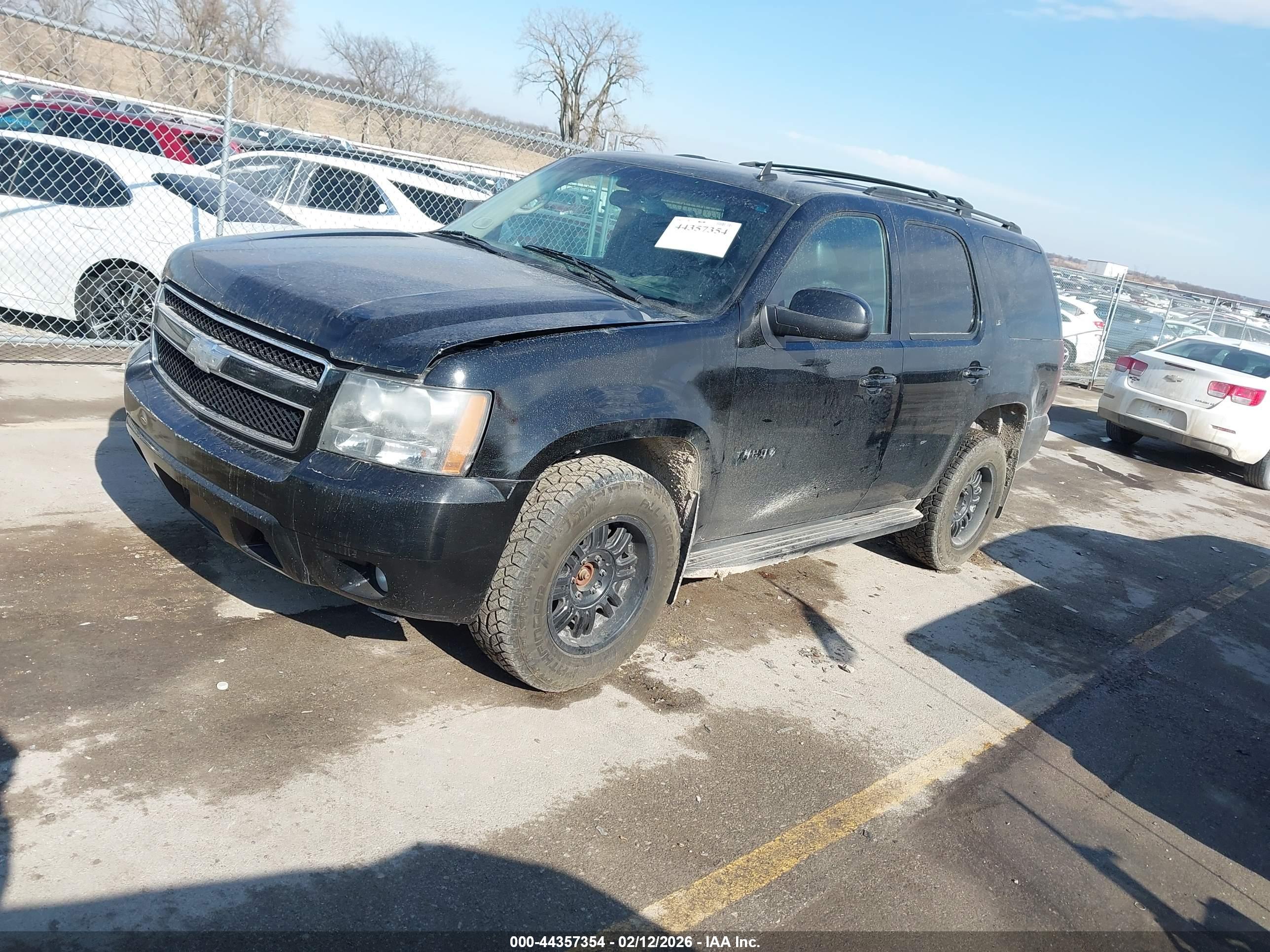 CHEVROLET TAHOE image 2