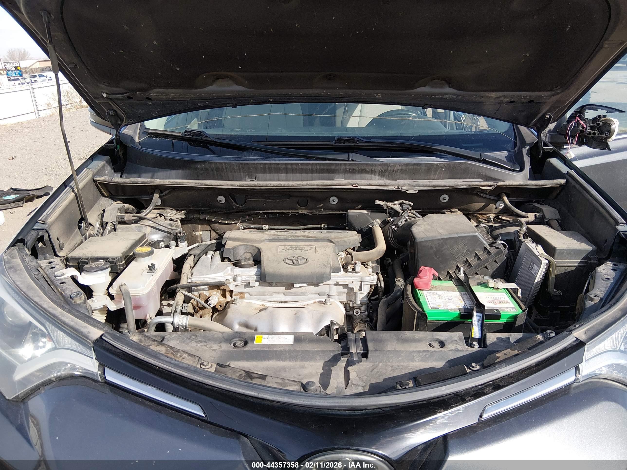 TOYOTA RAV4 image 10