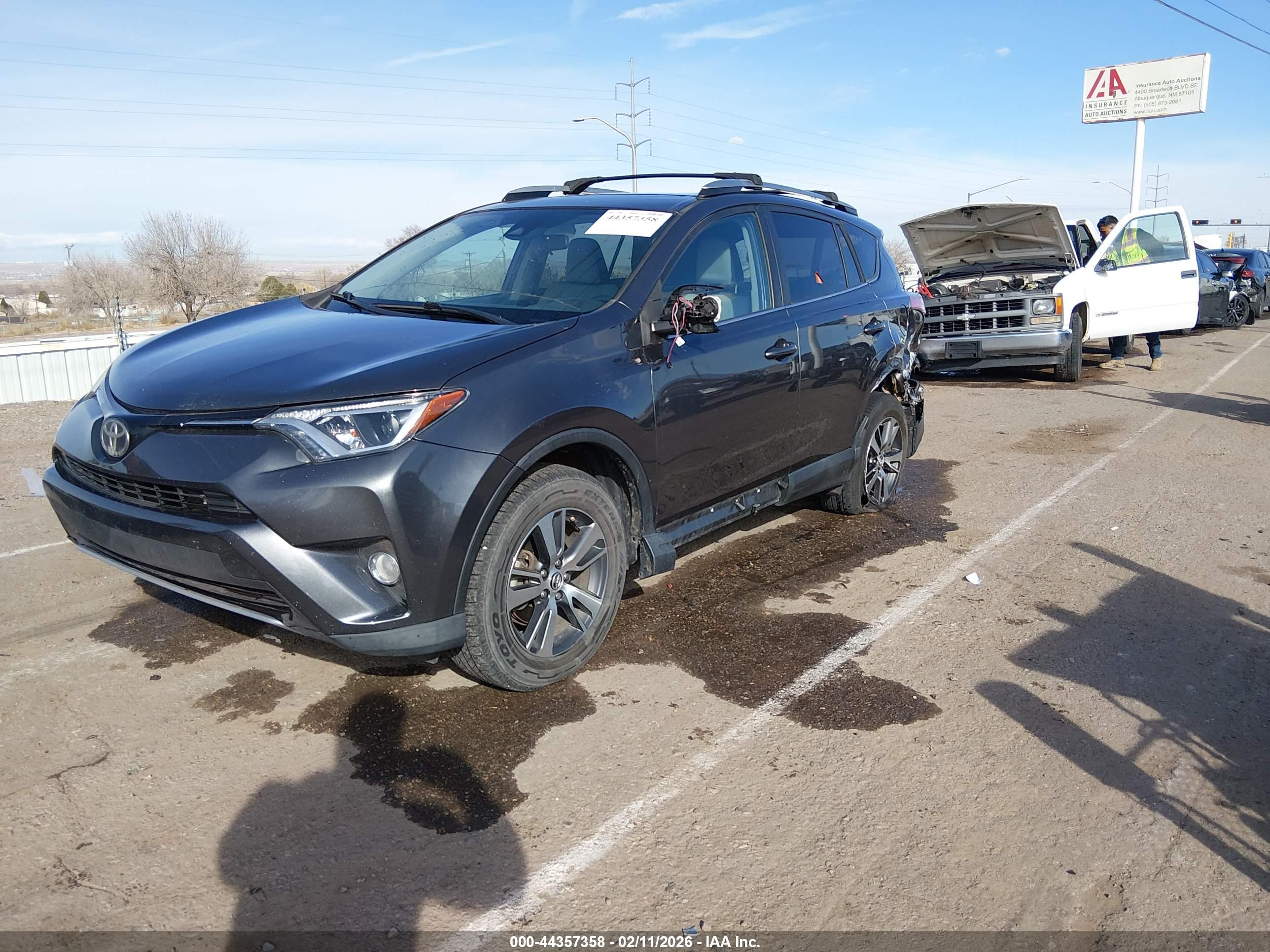 TOYOTA RAV4 image 2