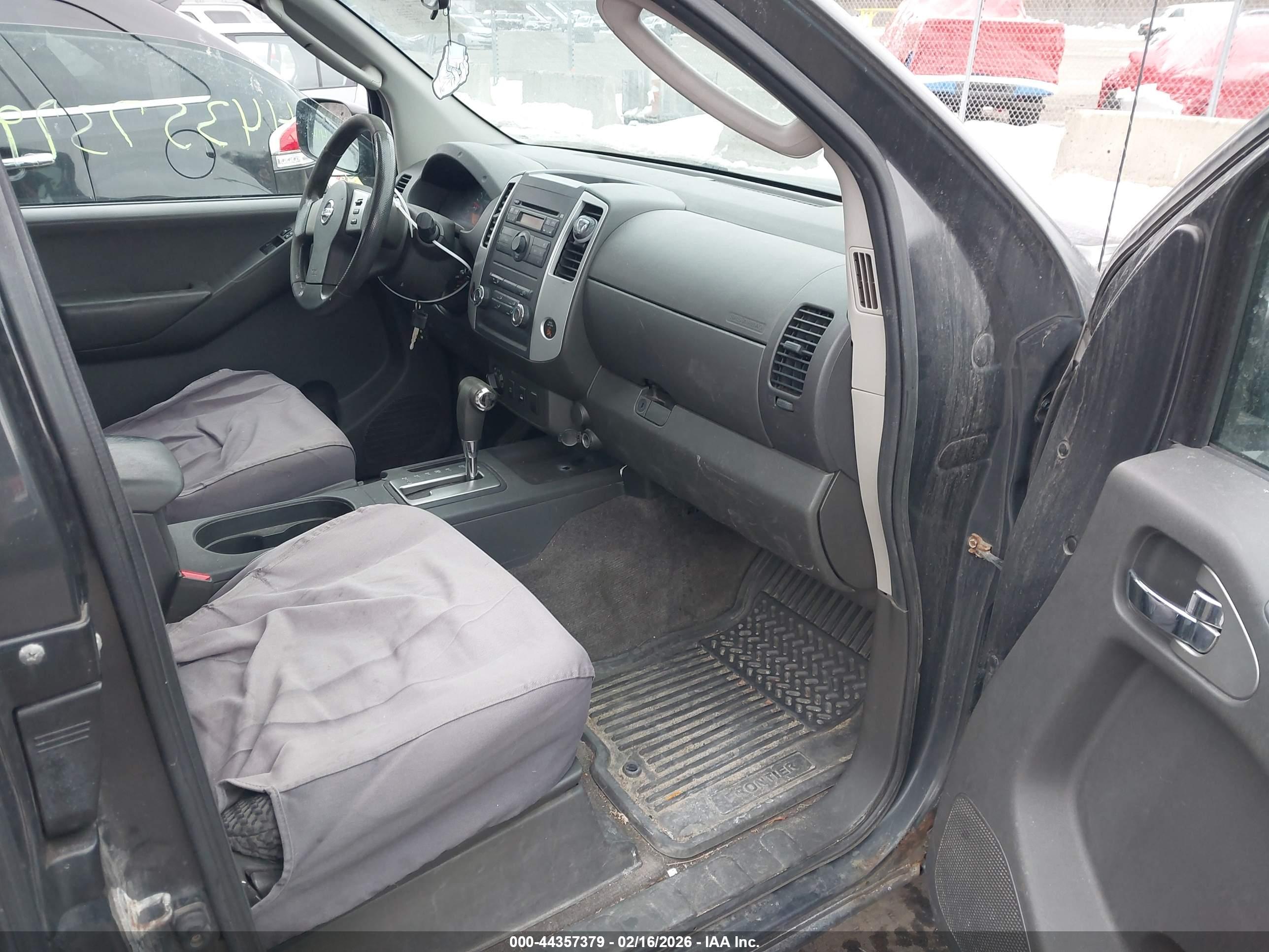 NISSAN FRONTIER image 5