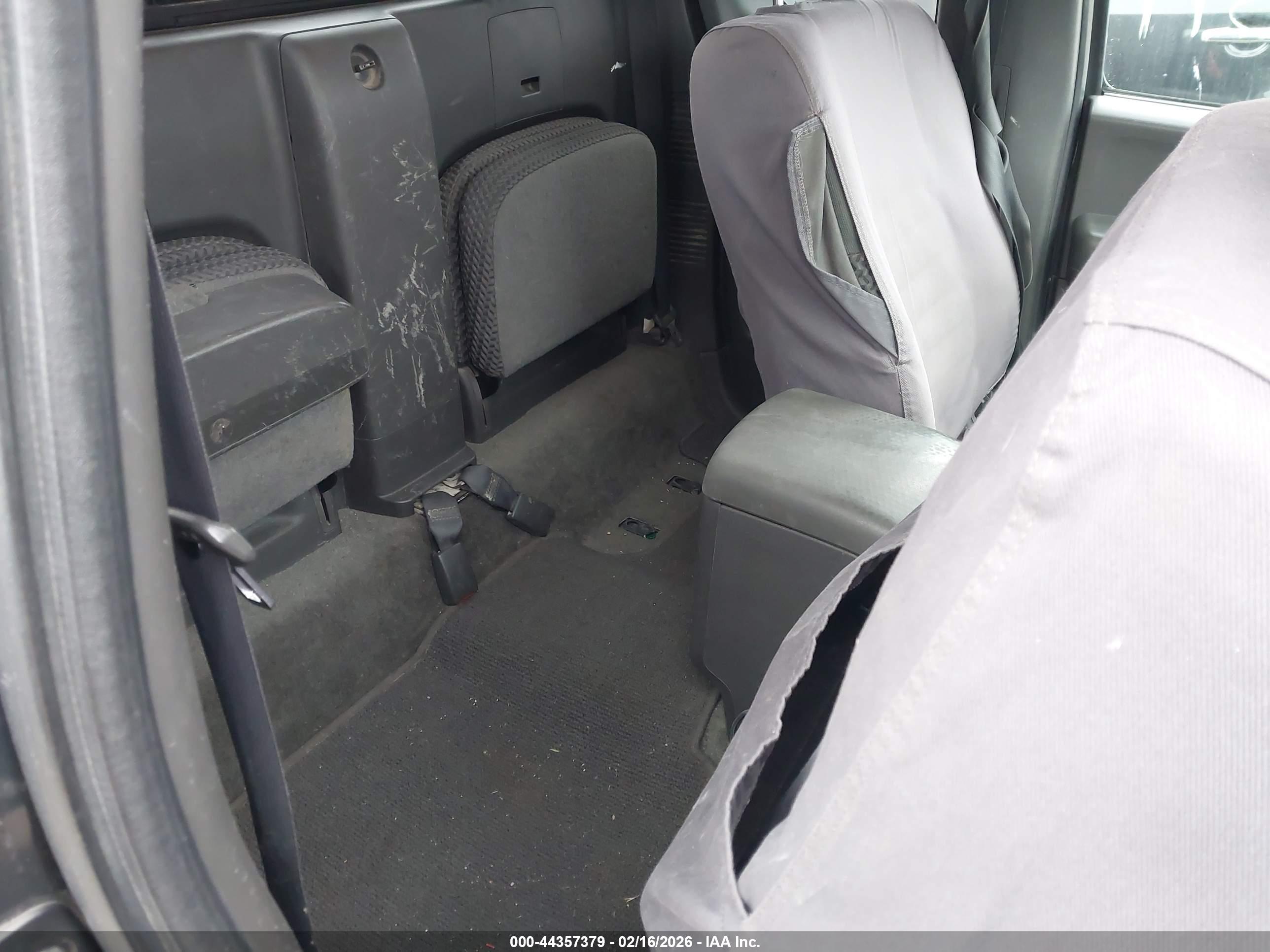NISSAN FRONTIER image 8