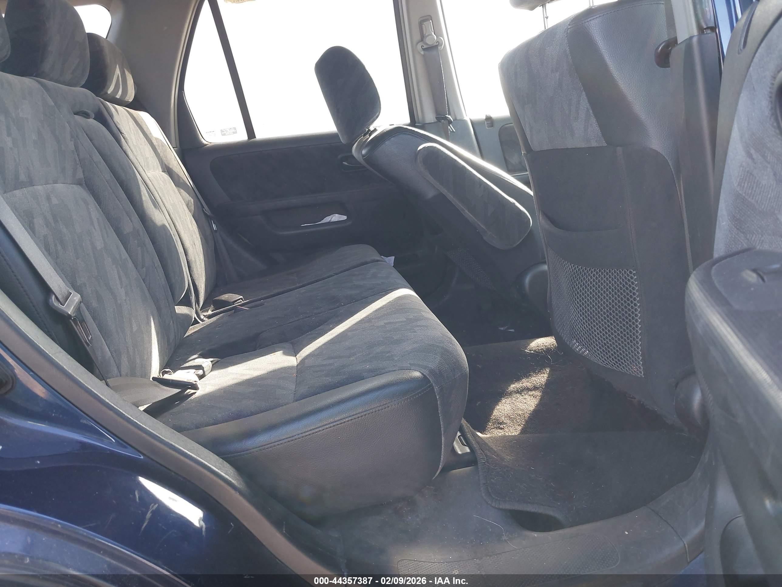 HONDA CR-V image 8