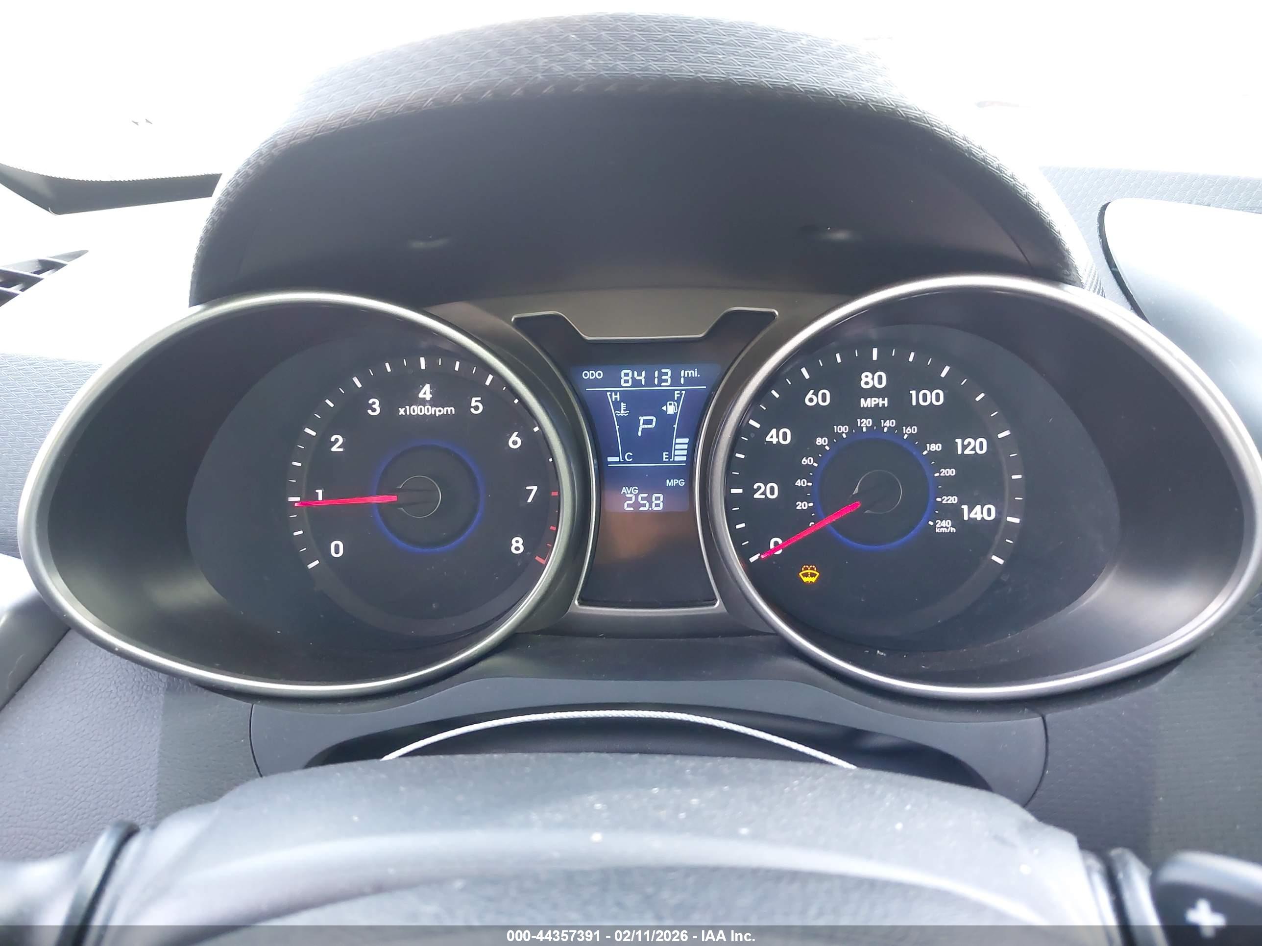 HYUNDAI VELOSTER image 7