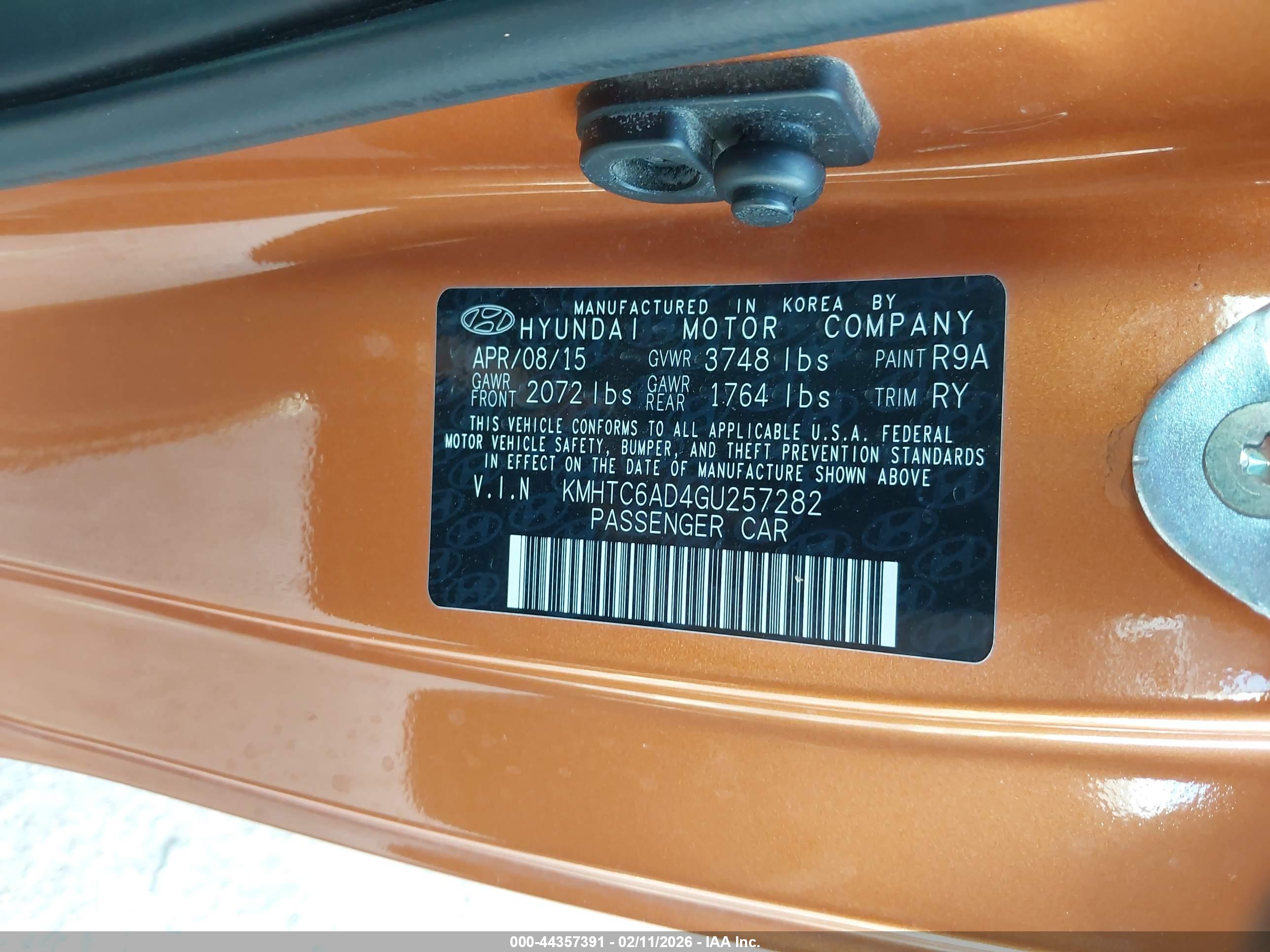 HYUNDAI VELOSTER image 9