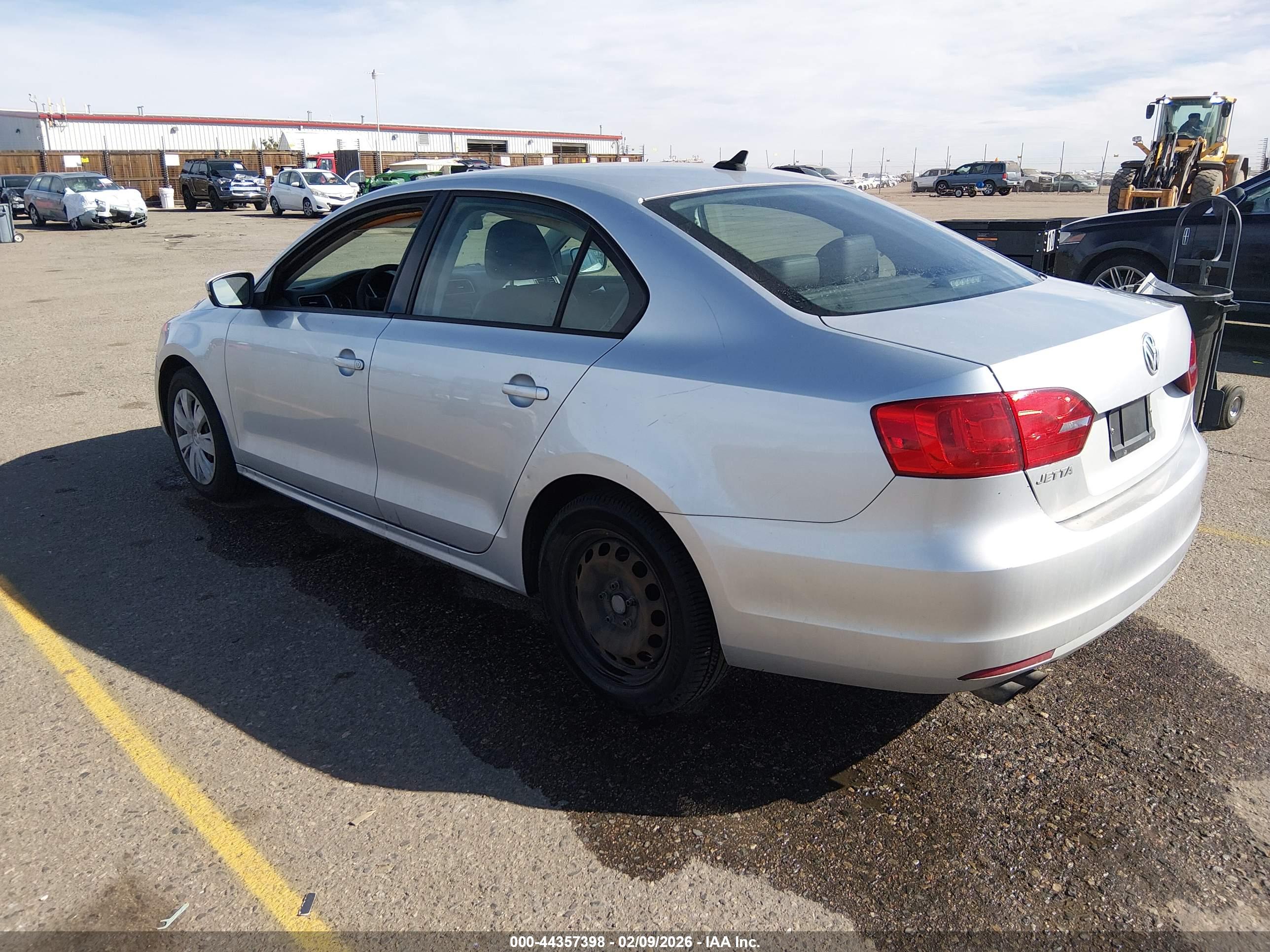 VOLKSWAGEN JETTA image 3