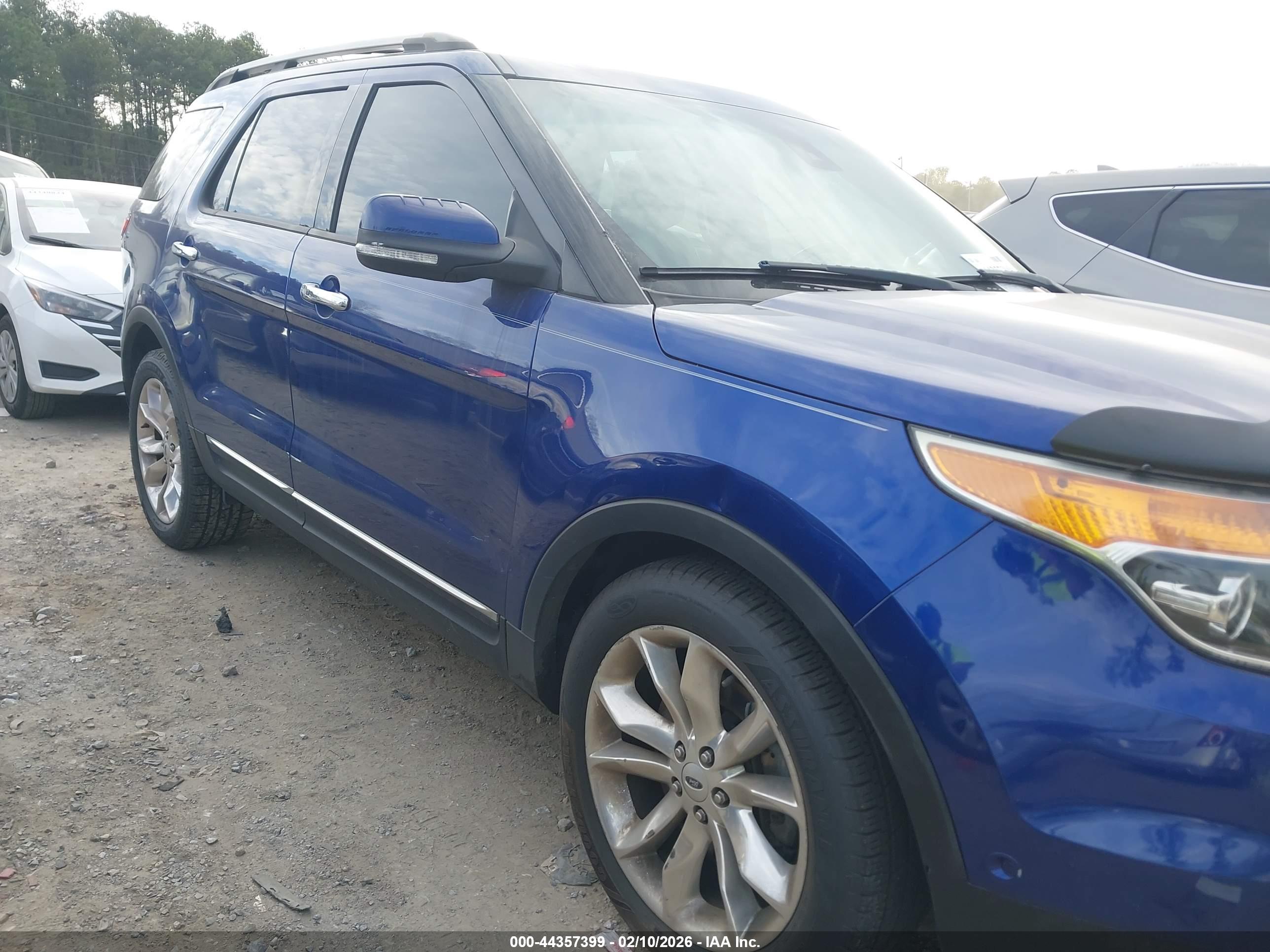 FORD EXPLORER image 6