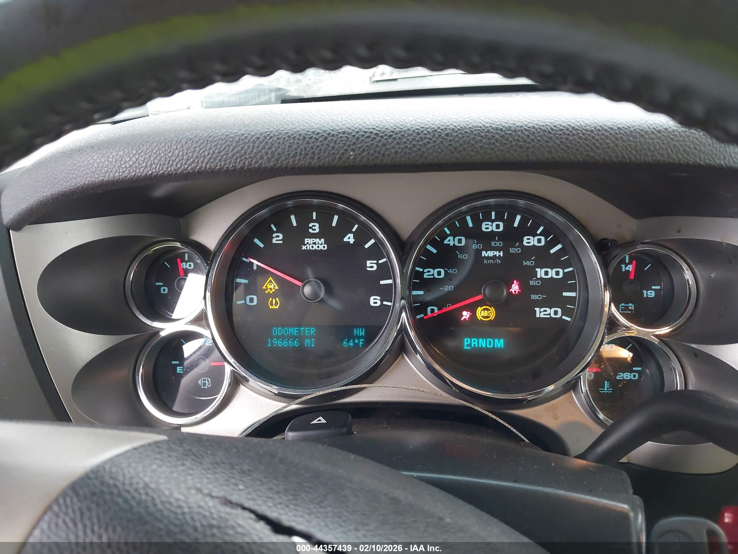 CHEVROLET SILVERADO image 7