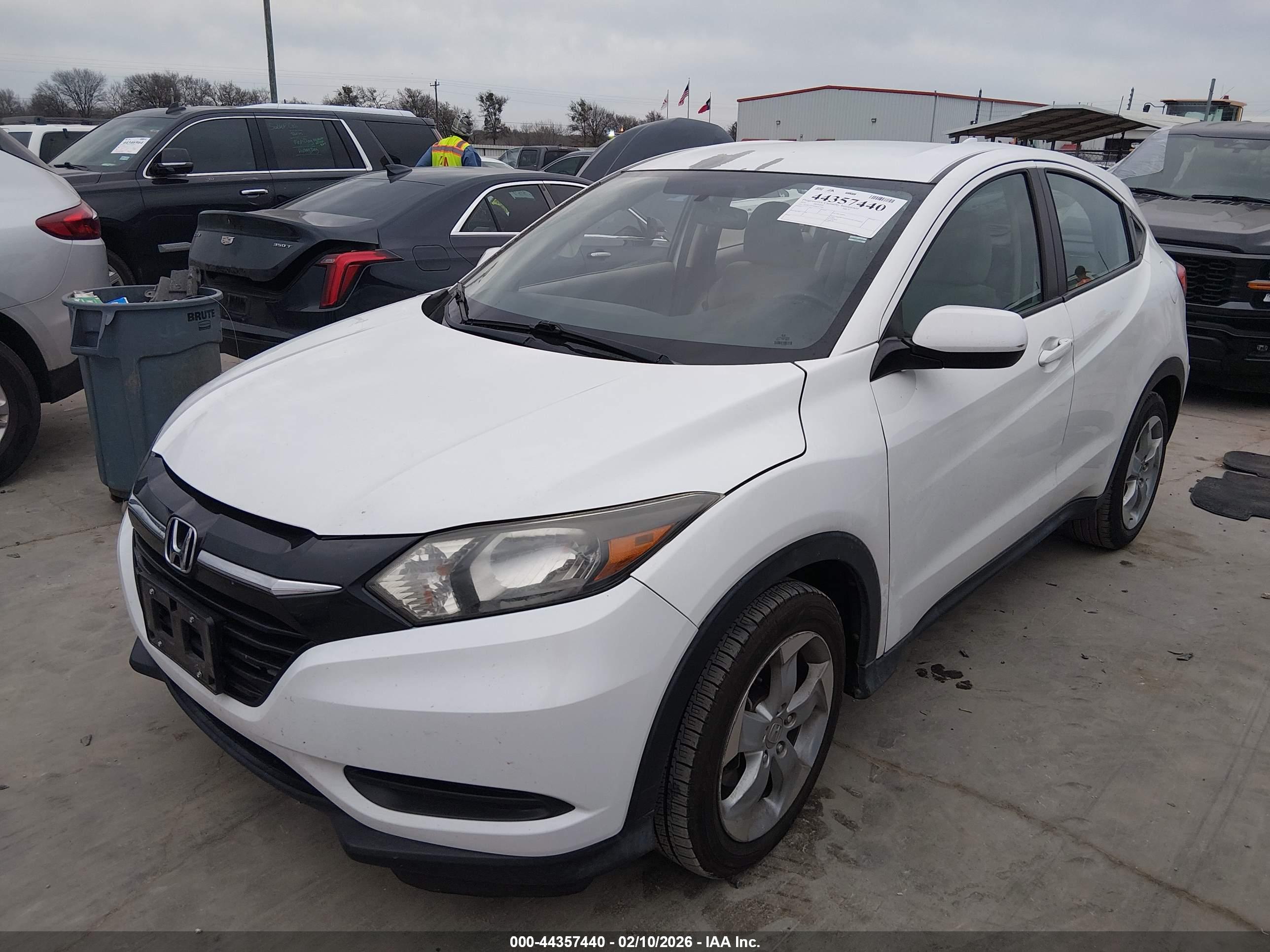 HONDA HR-V image 2