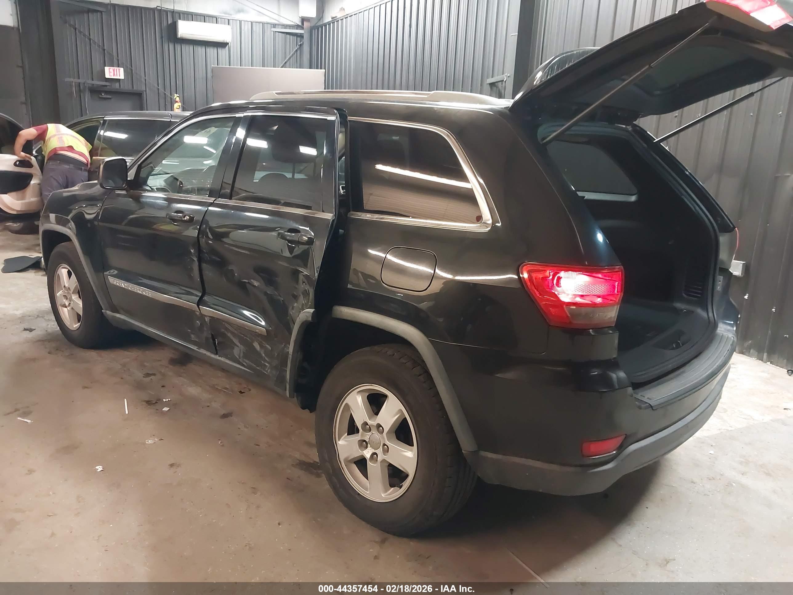 JEEP GRAND image 3