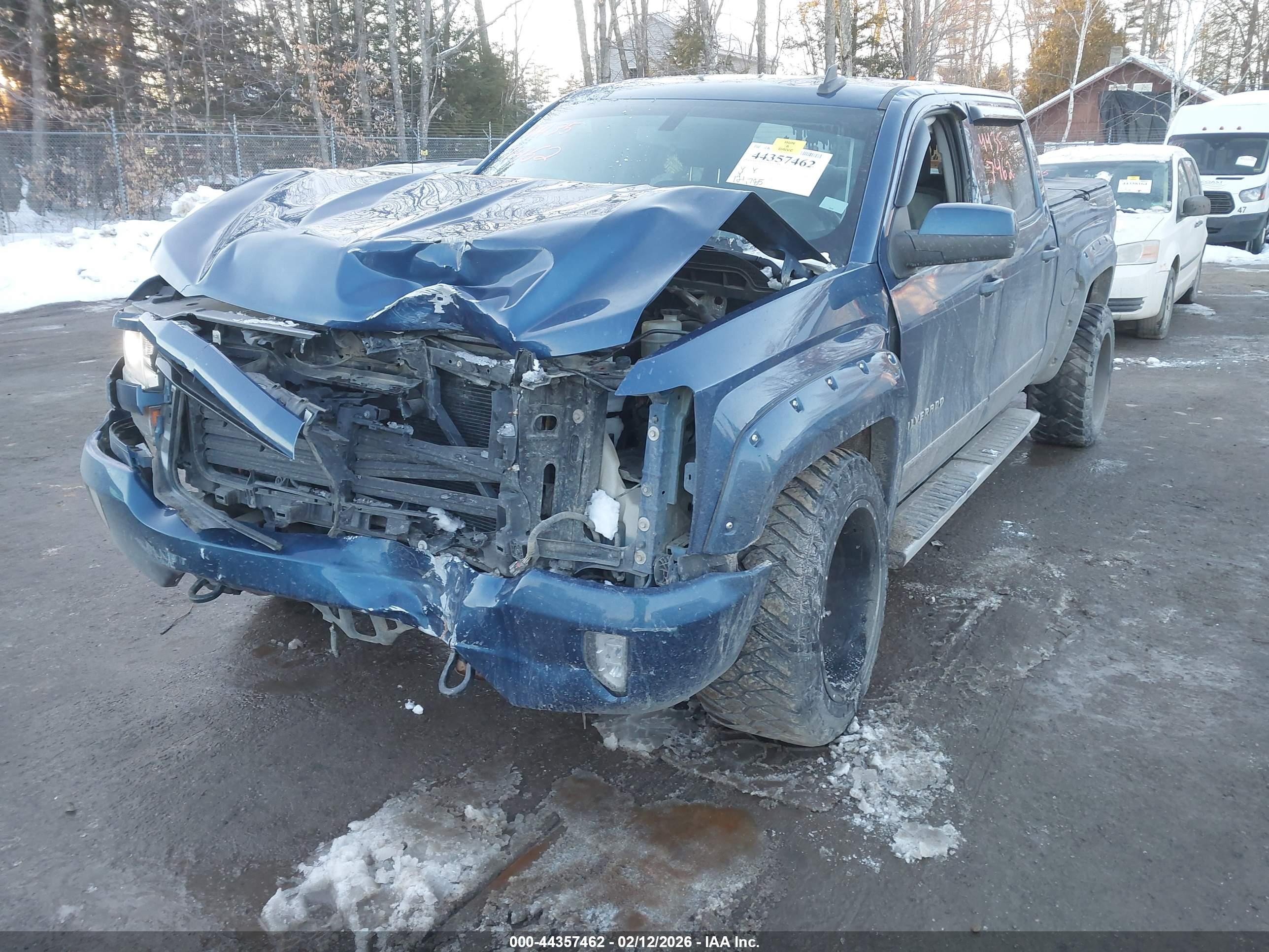CHEVROLET SILVERADO image 2
