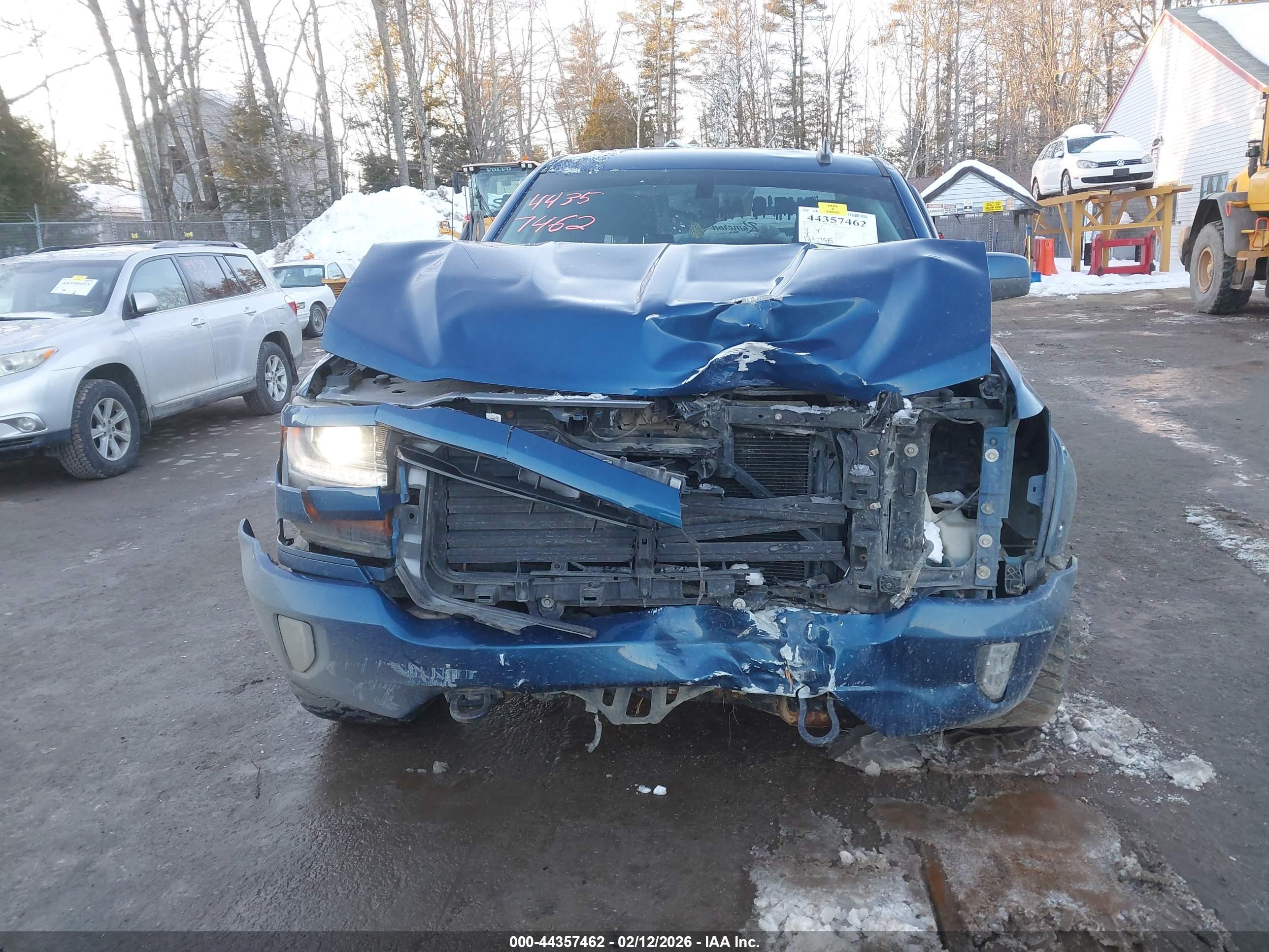 CHEVROLET SILVERADO image 6