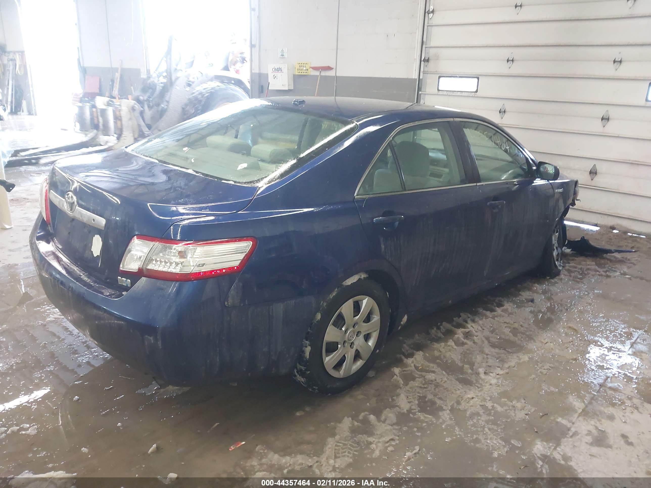 TOYOTA CAMRY image 4