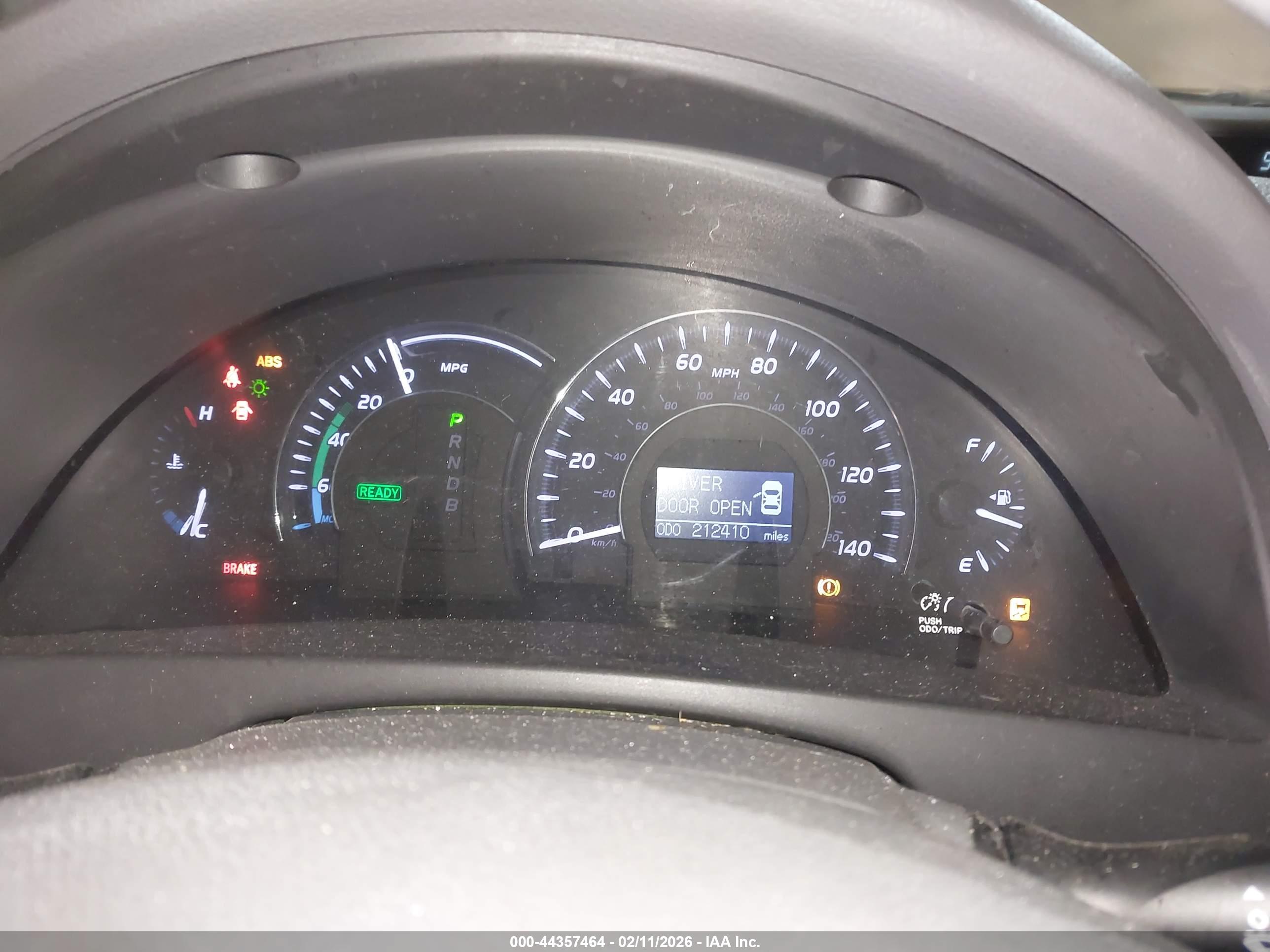 TOYOTA CAMRY image 7