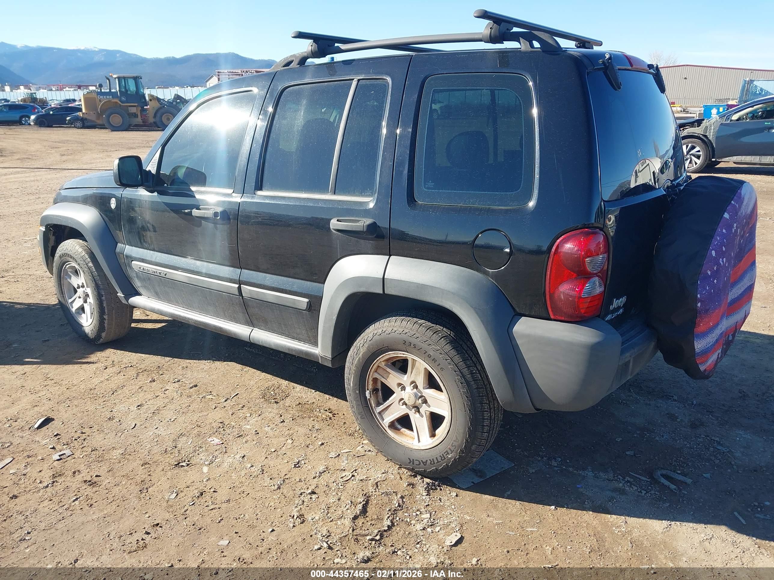 JEEP LIBERTY image 3