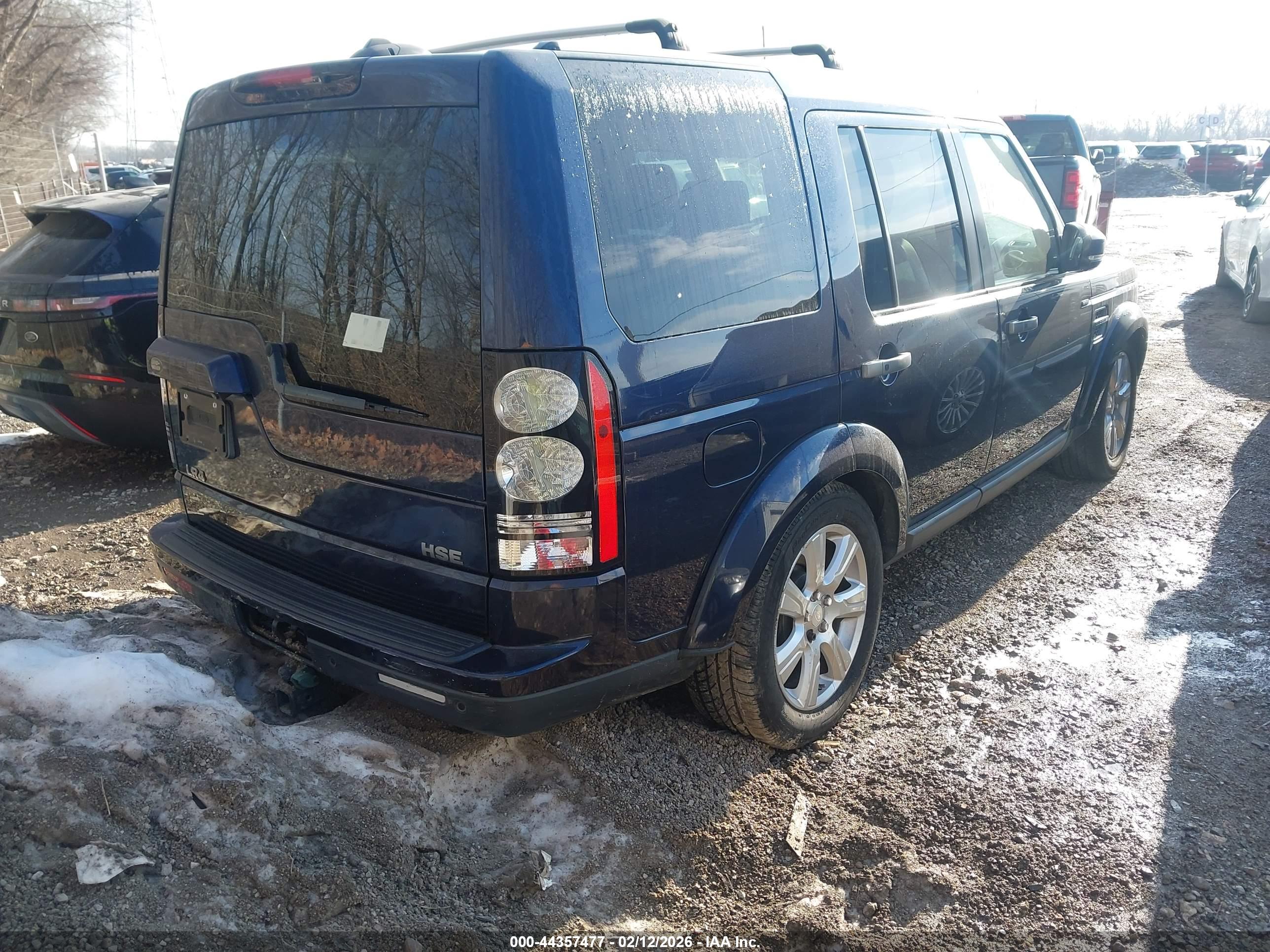 LAND ROVER image 4