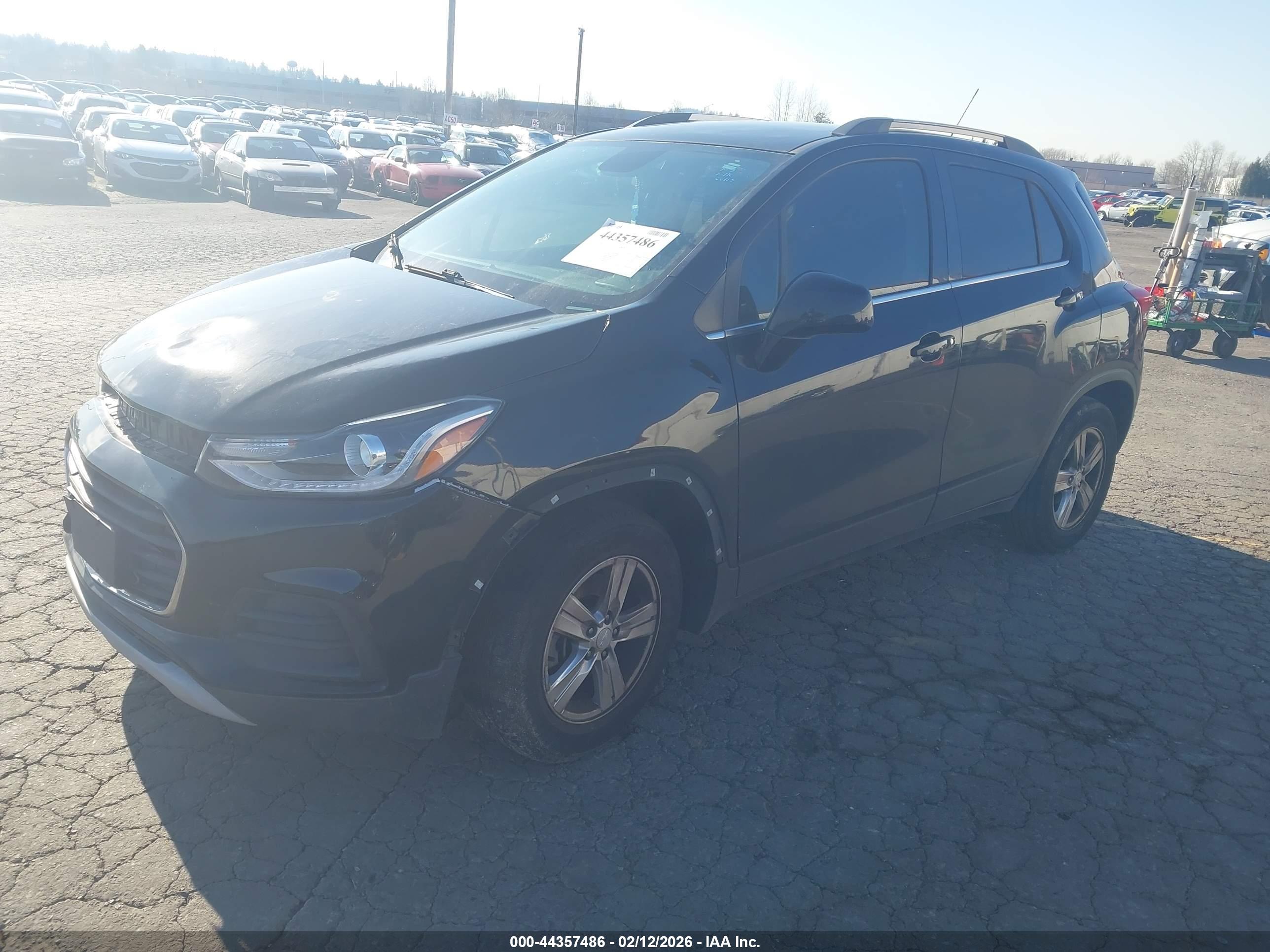 CHEVROLET TRAX image 2