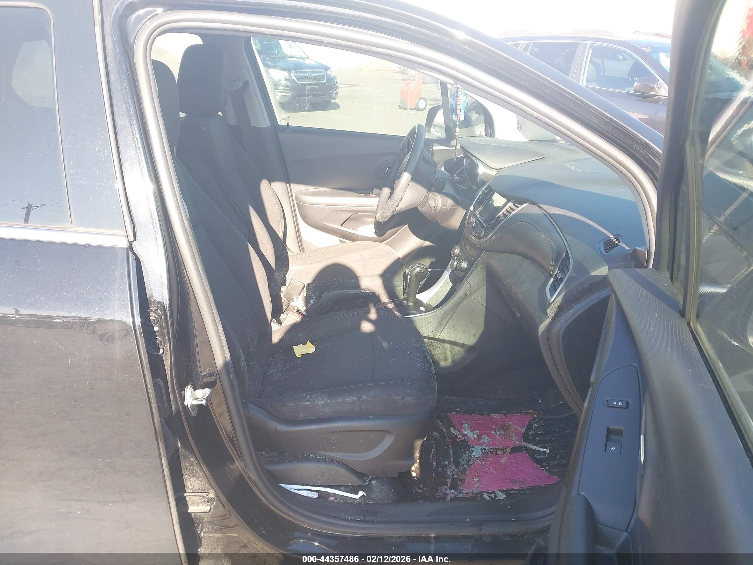 CHEVROLET TRAX image 5