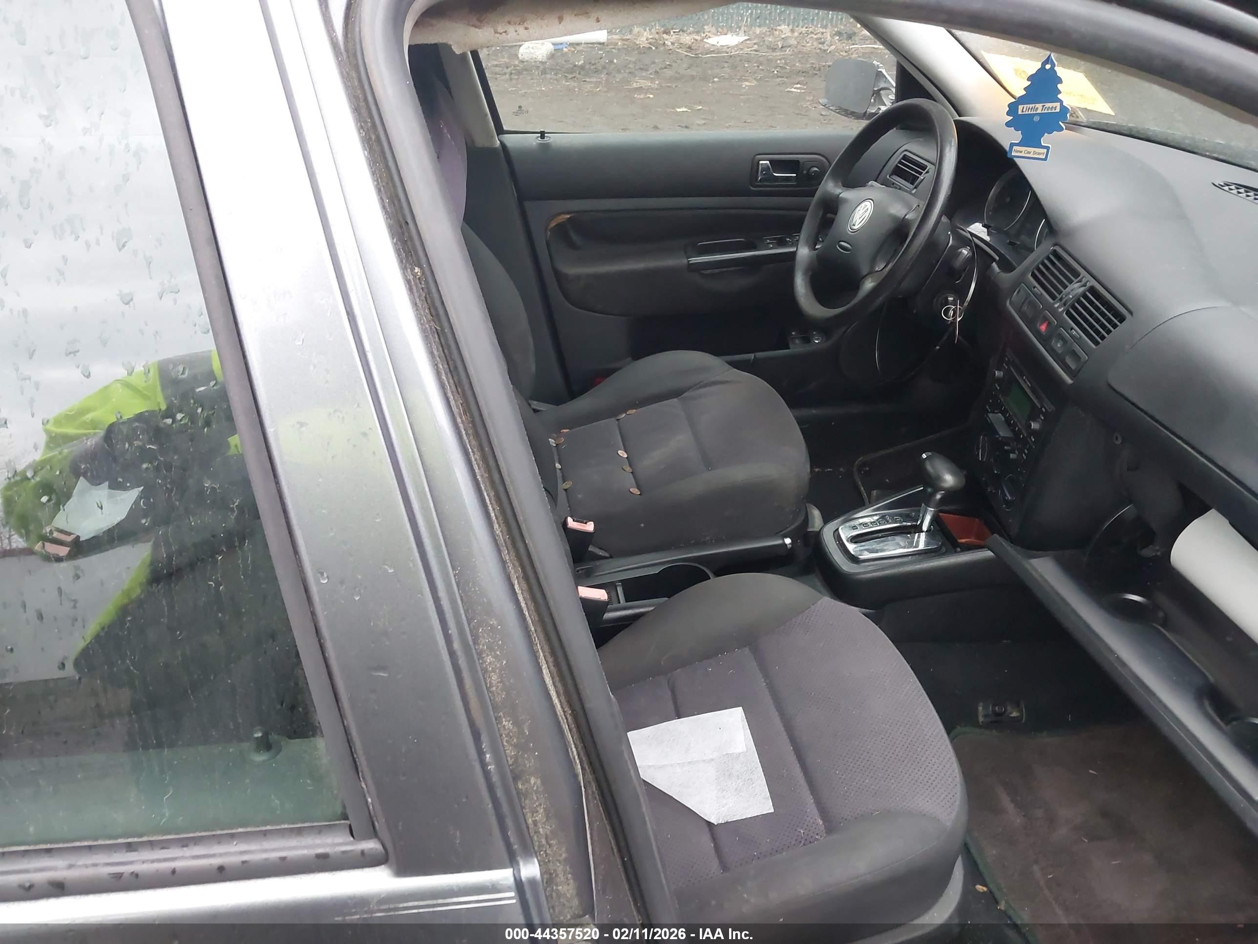 VOLKSWAGEN JETTA image 5