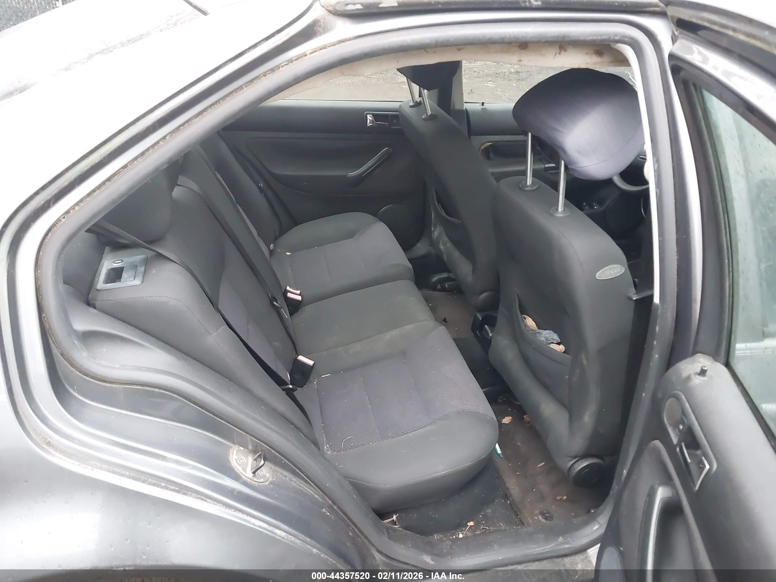 VOLKSWAGEN JETTA image 8