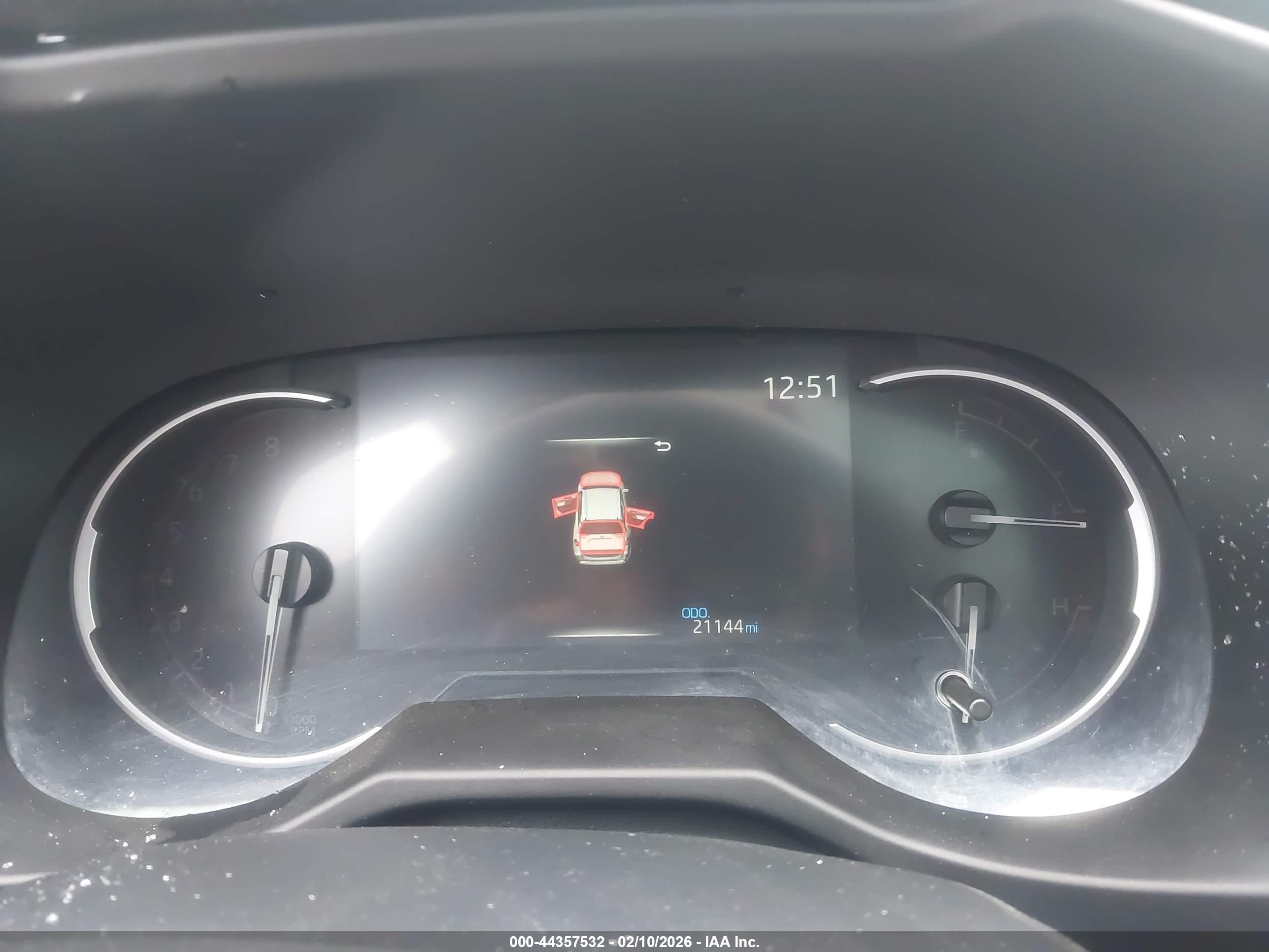 TOYOTA RAV4 image 7