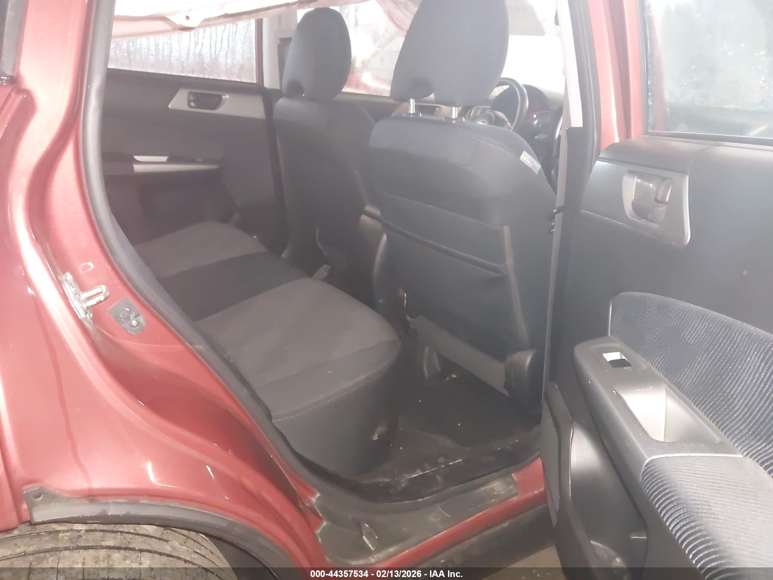 SUBARU FORESTER image 8