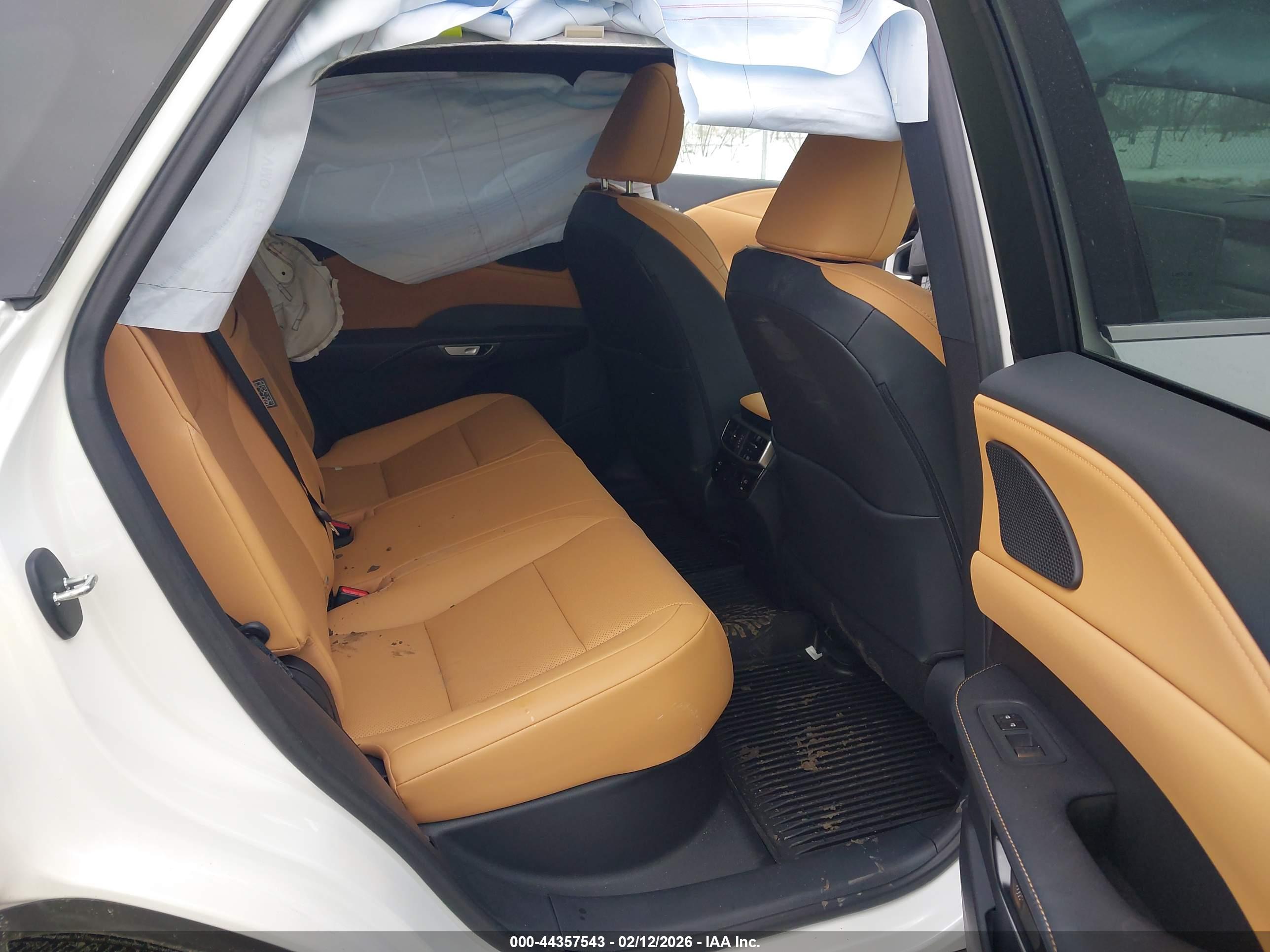 LEXUS RX image 8