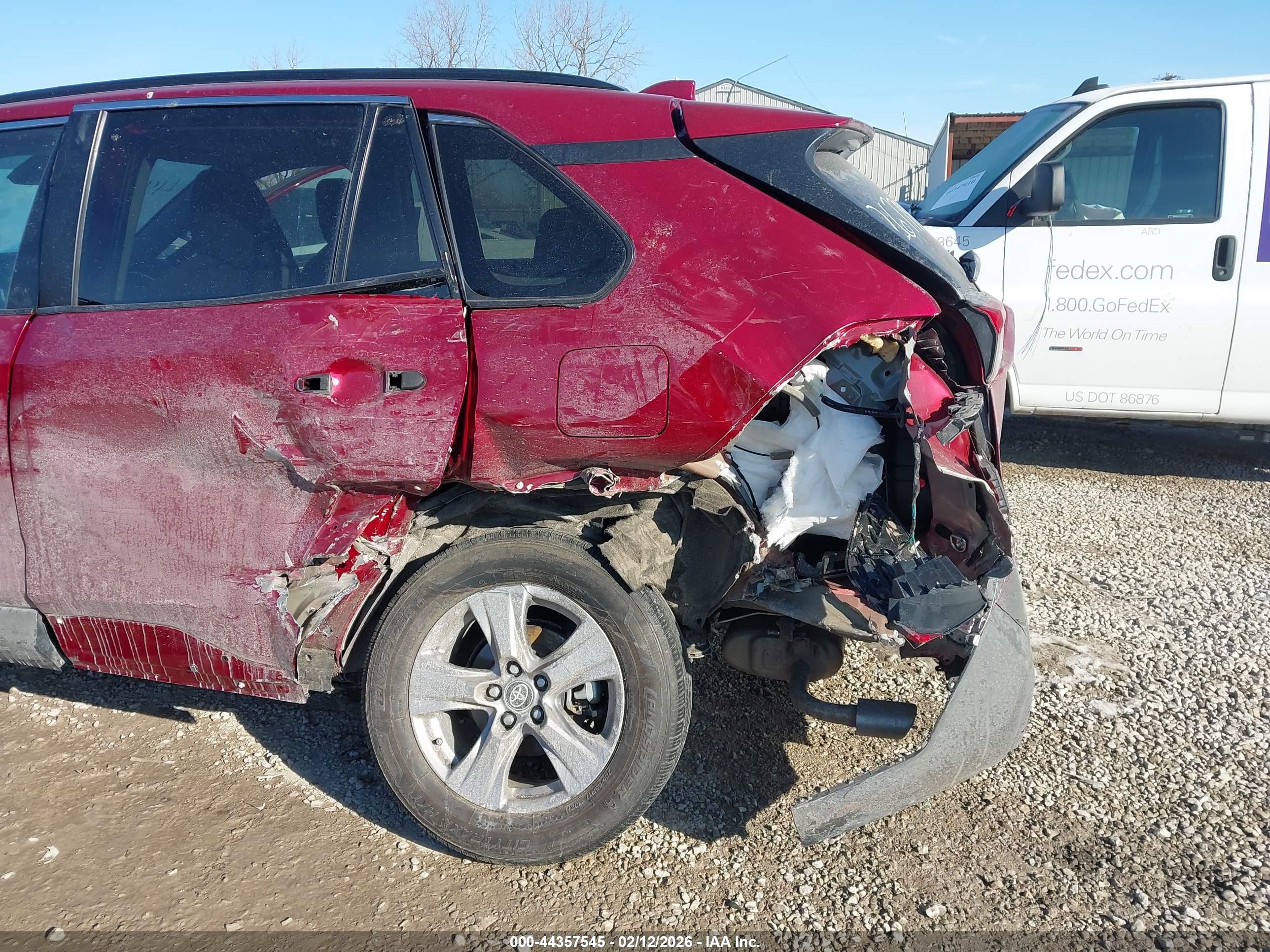 TOYOTA RAV4 image 6