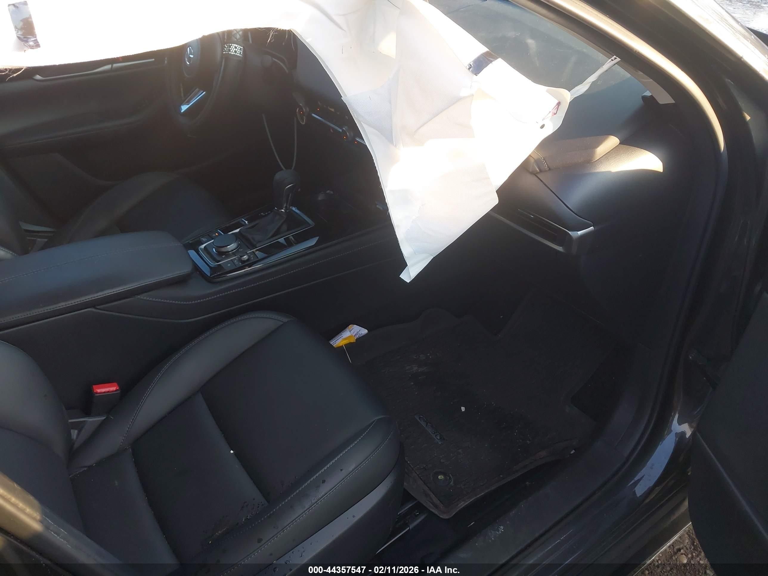 MAZDA CX-30 image 5