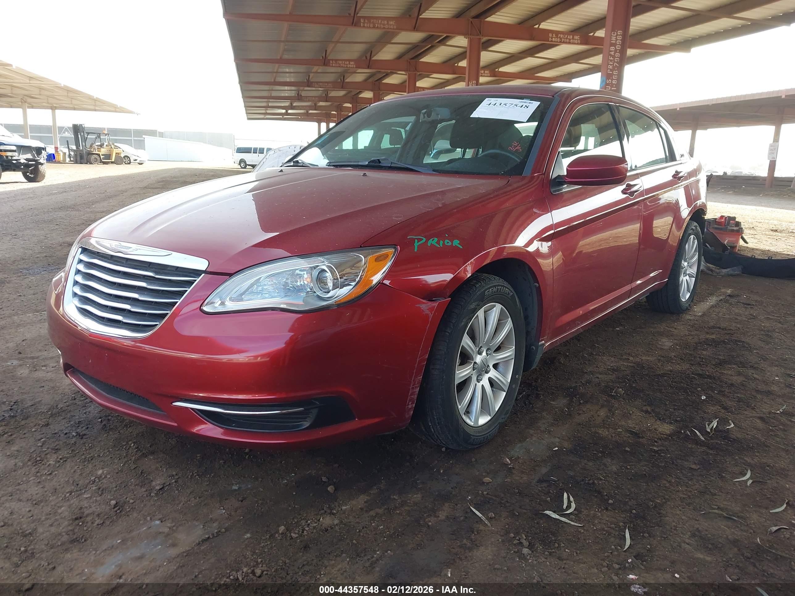 CHRYSLER 200 image 2