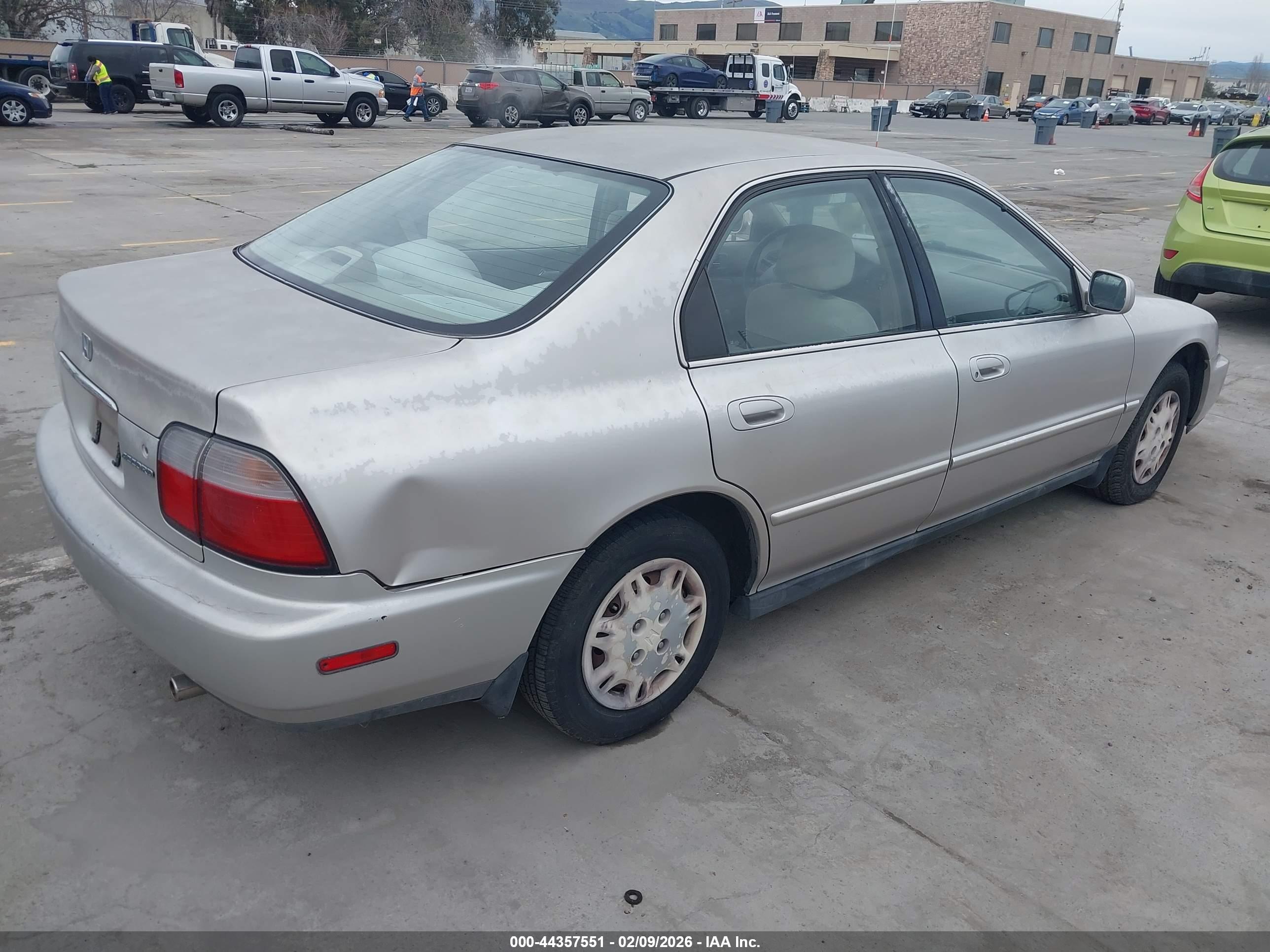 HONDA ACCORD image 4