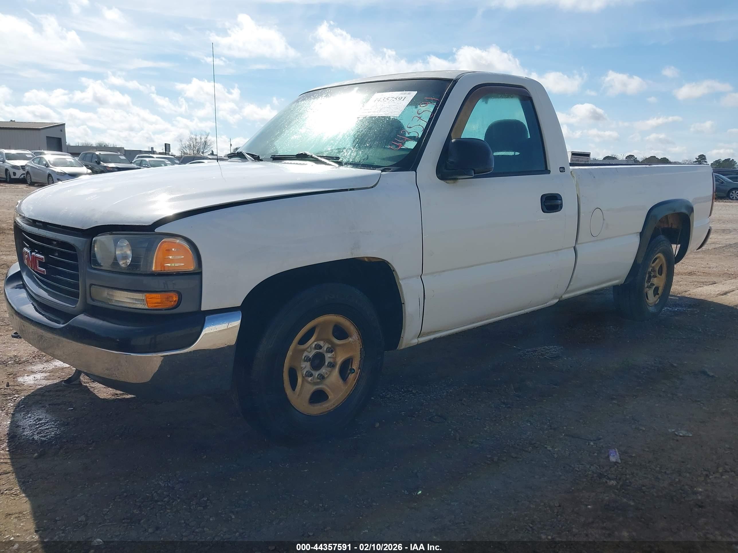 GMC SIERRA image 2