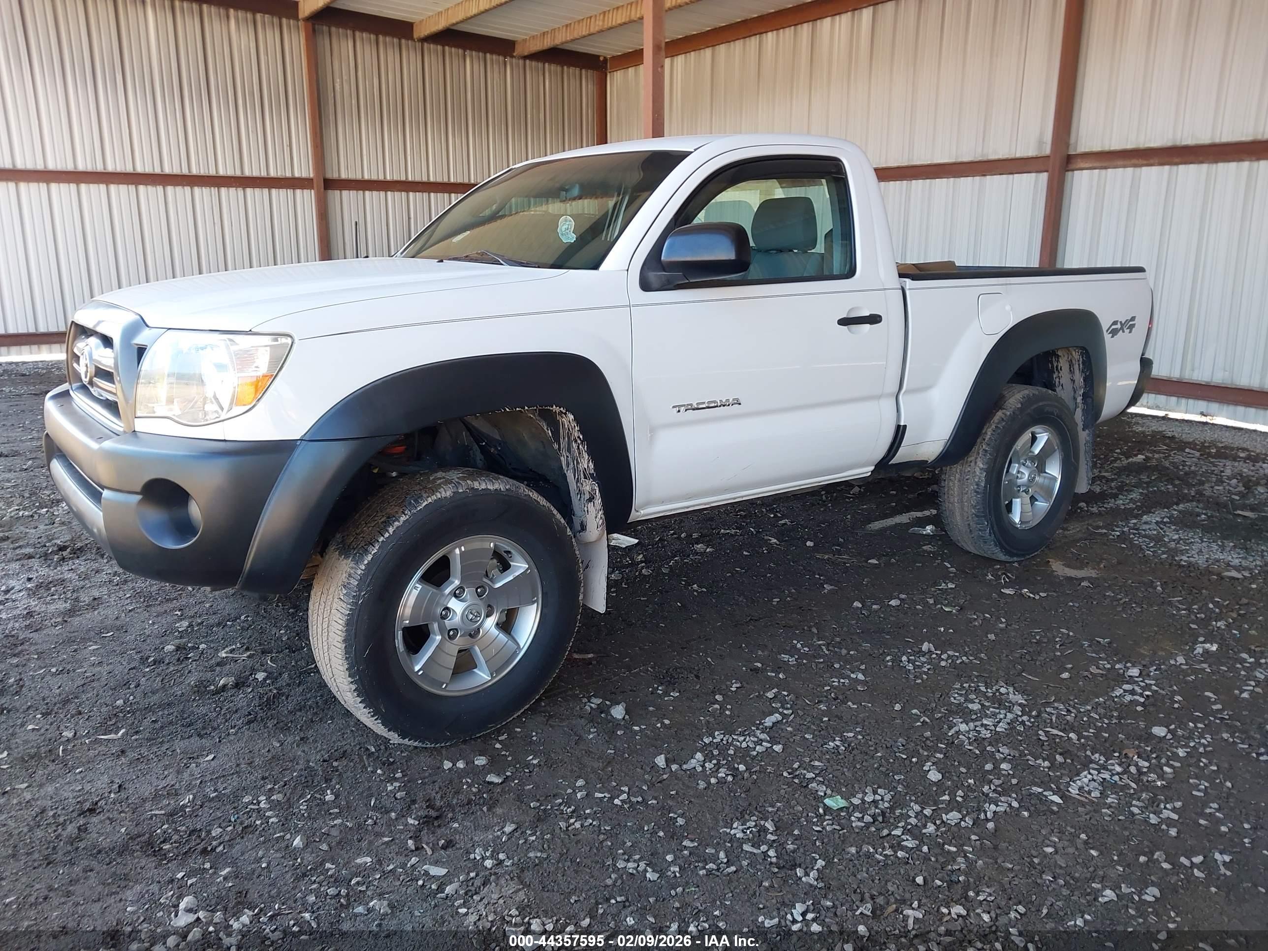 TOYOTA TACOMA image 2