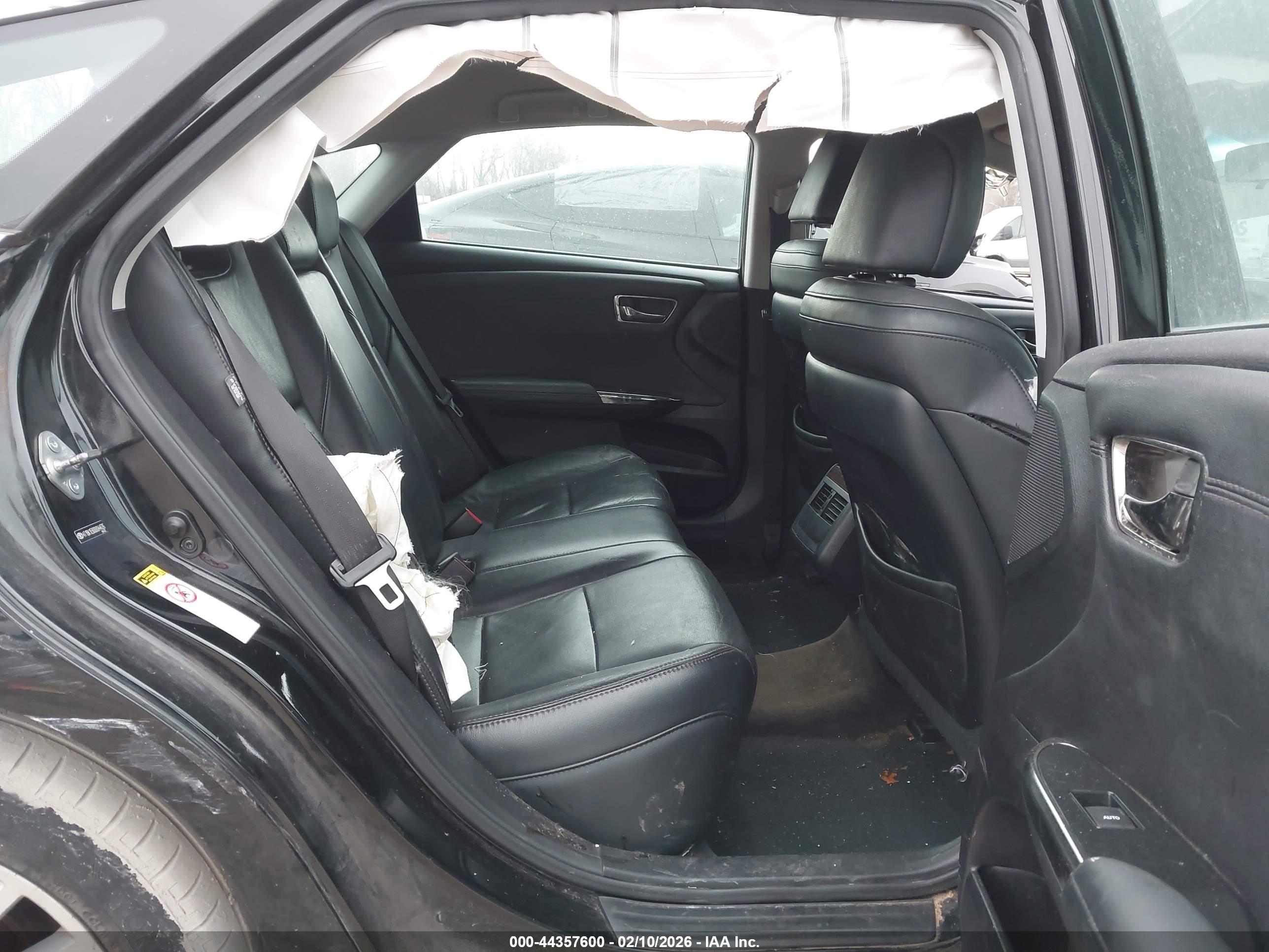 TOYOTA AVALON image 8