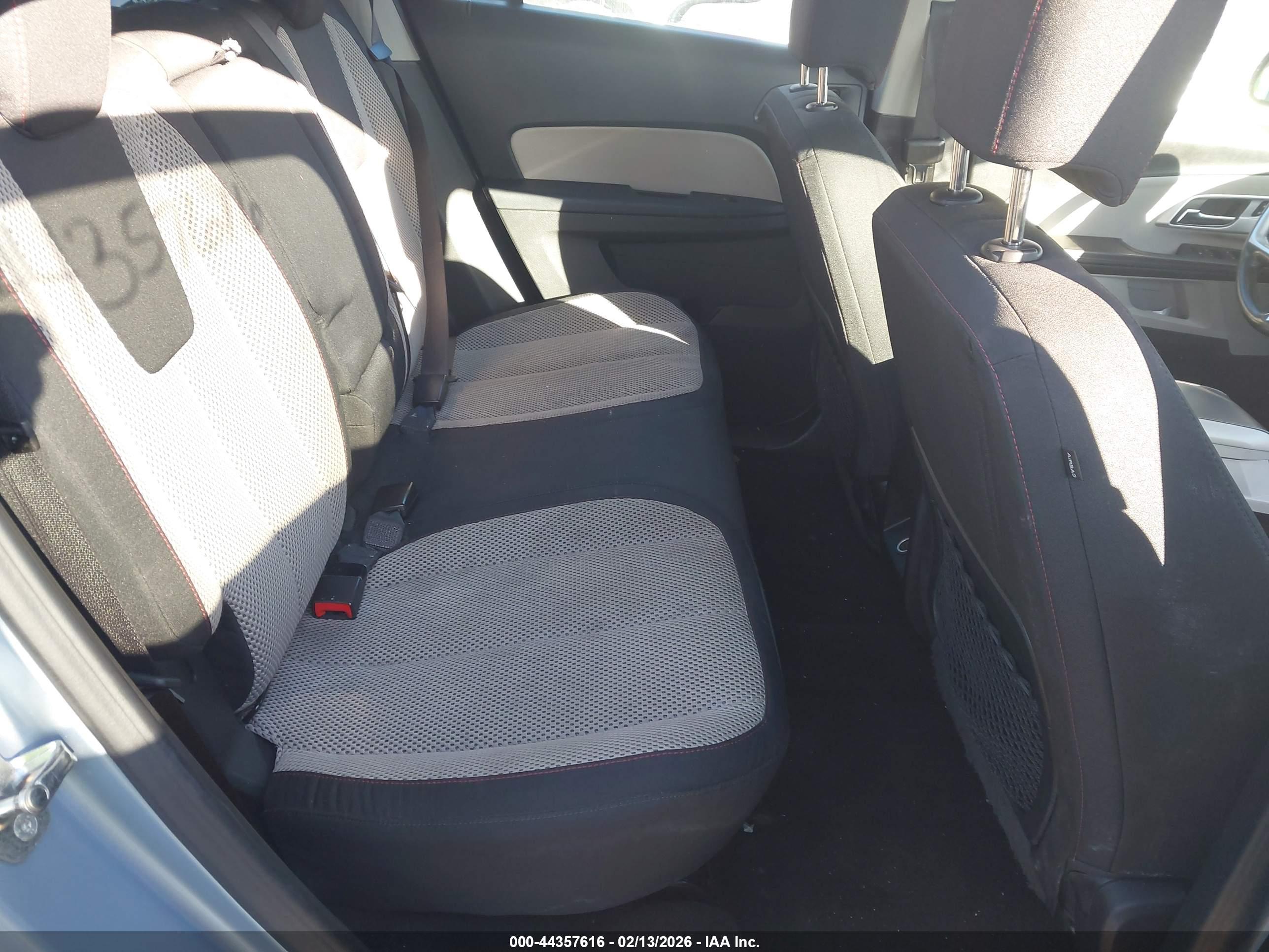 CHEVROLET EQUINOX image 8