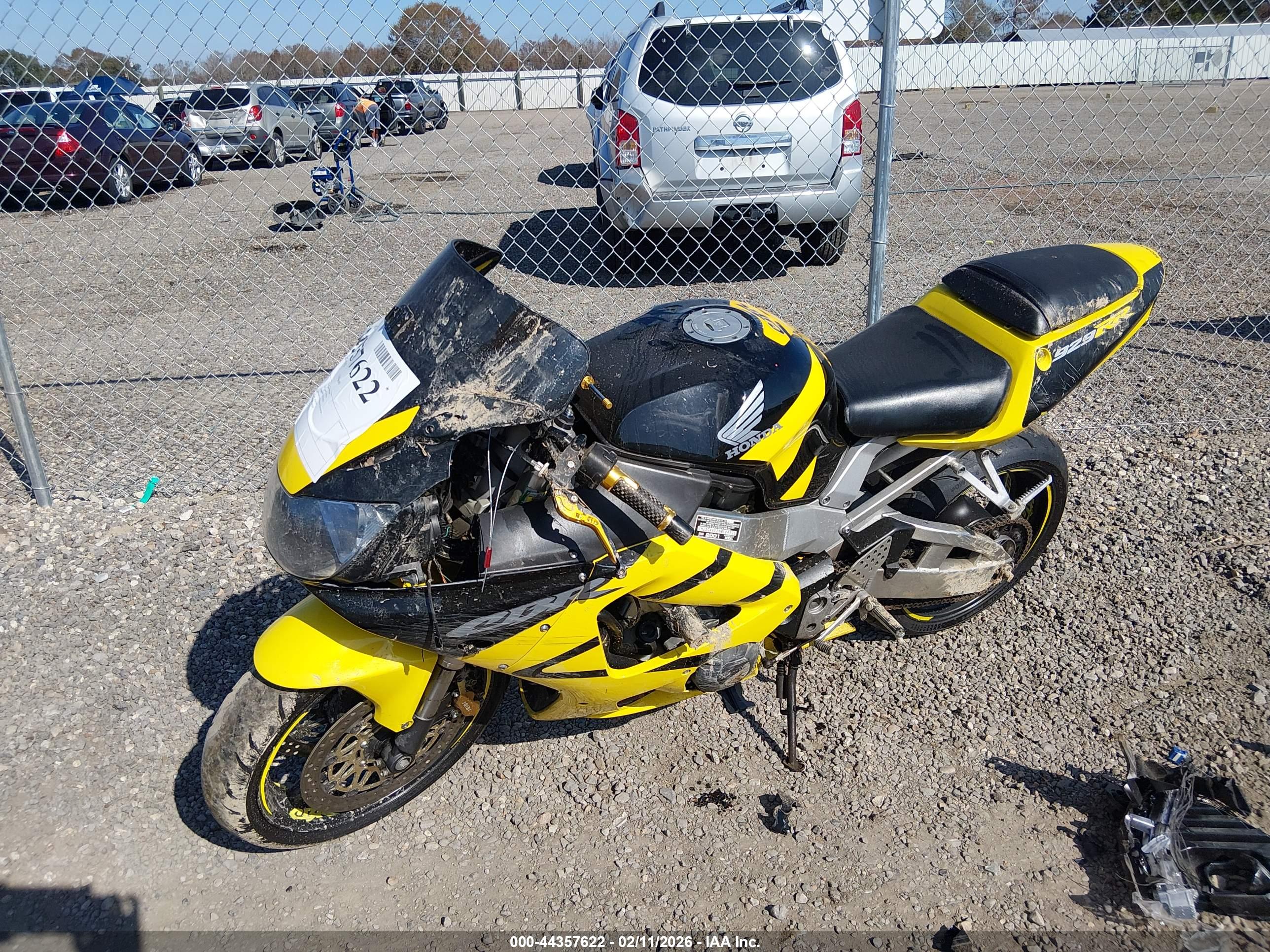 HONDA CBR900 image 2
