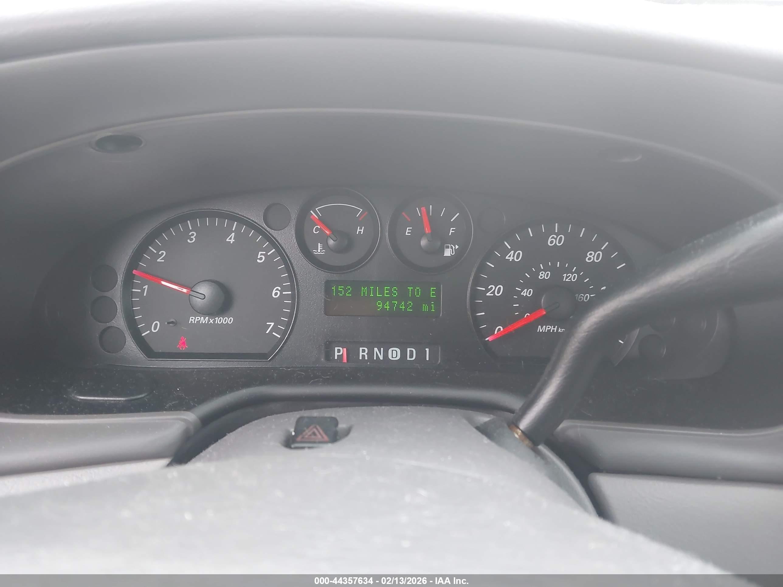 FORD TAURUS image 7