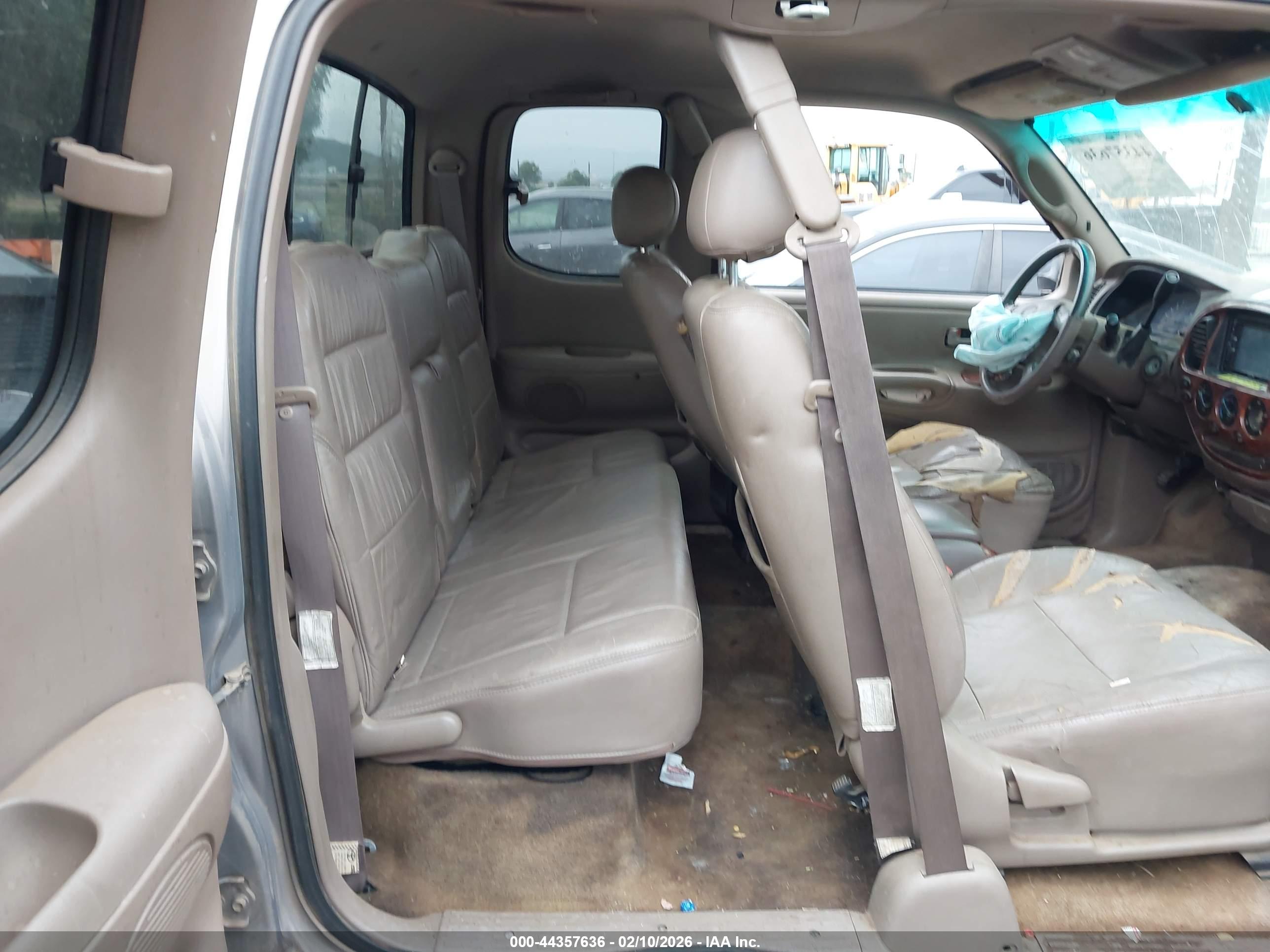 TOYOTA TUNDRA image 8
