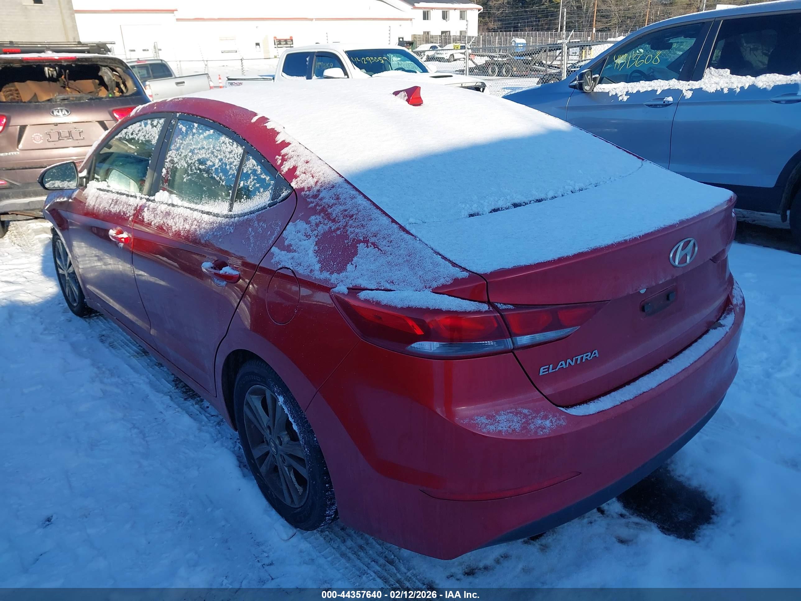 HYUNDAI ELANTRA image 3