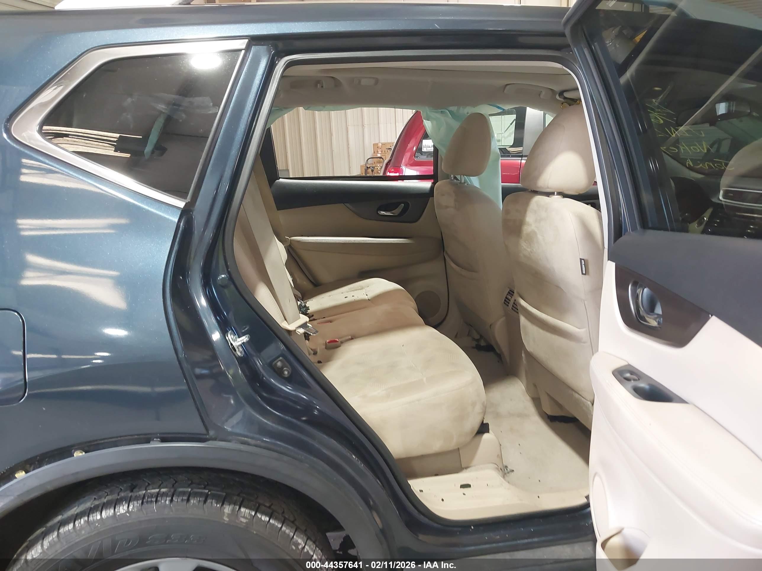 NISSAN ROGUE image 8