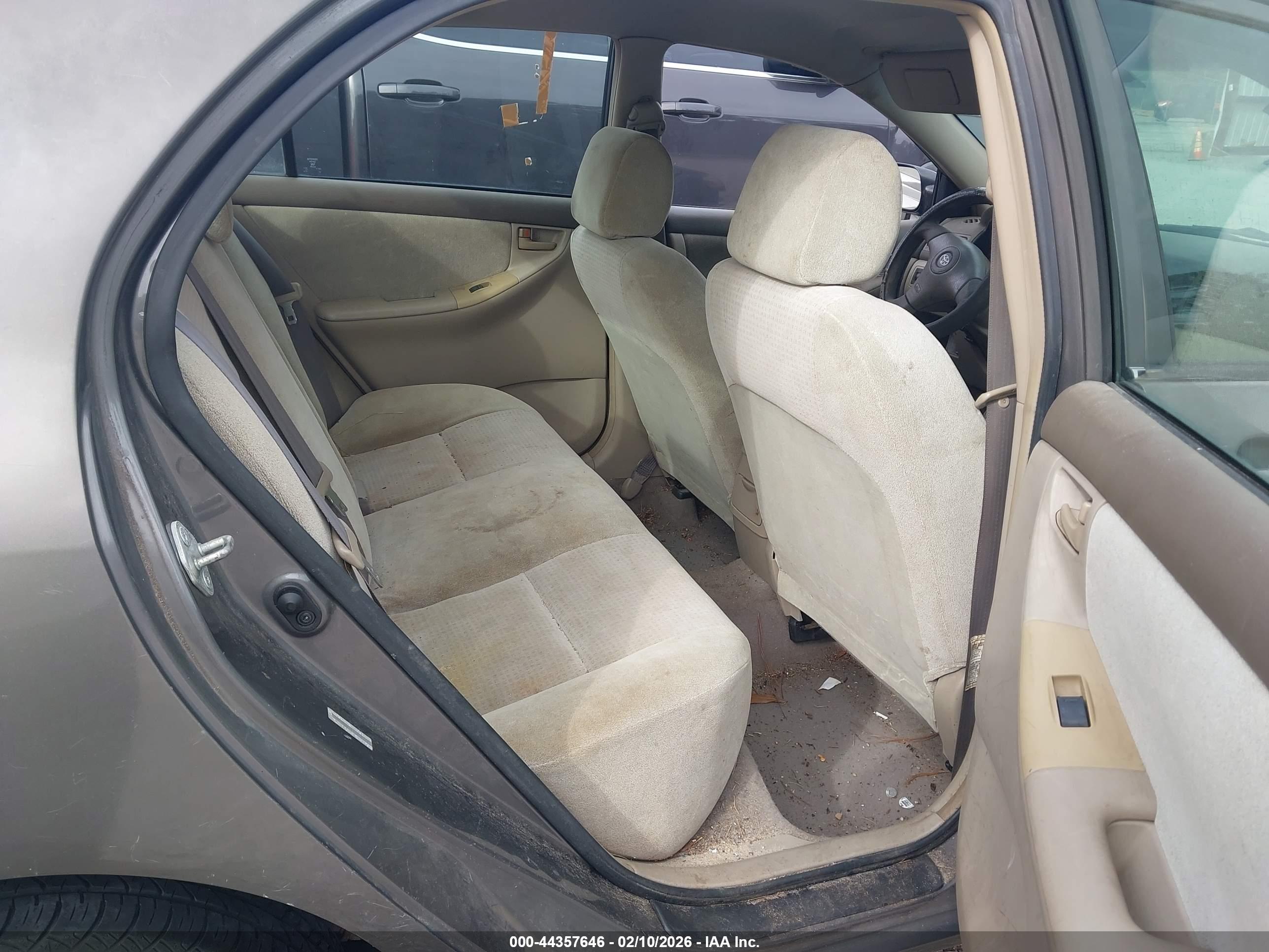TOYOTA COROLLA image 8
